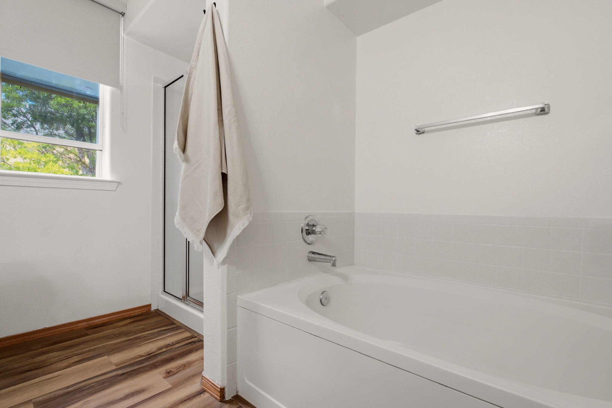 Photo 5 — 3217 Renaissance Drive SE