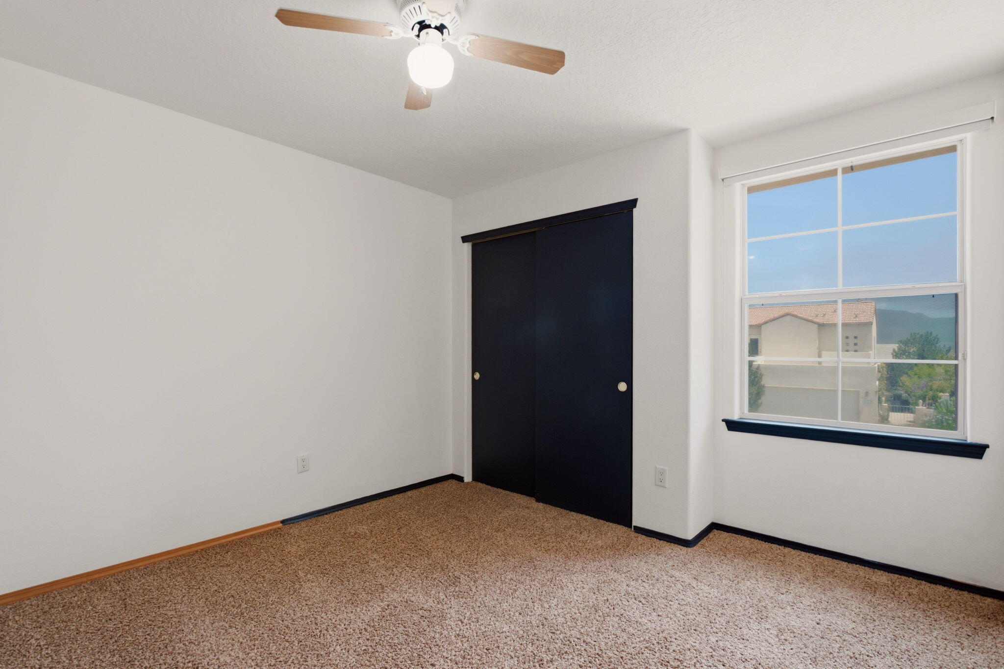 Photo 8 — 3217 Renaissance Drive SE