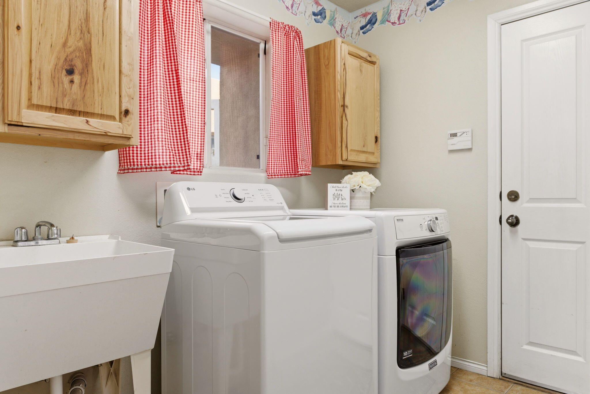 Photo 20 — 1235 8th Street NW B
