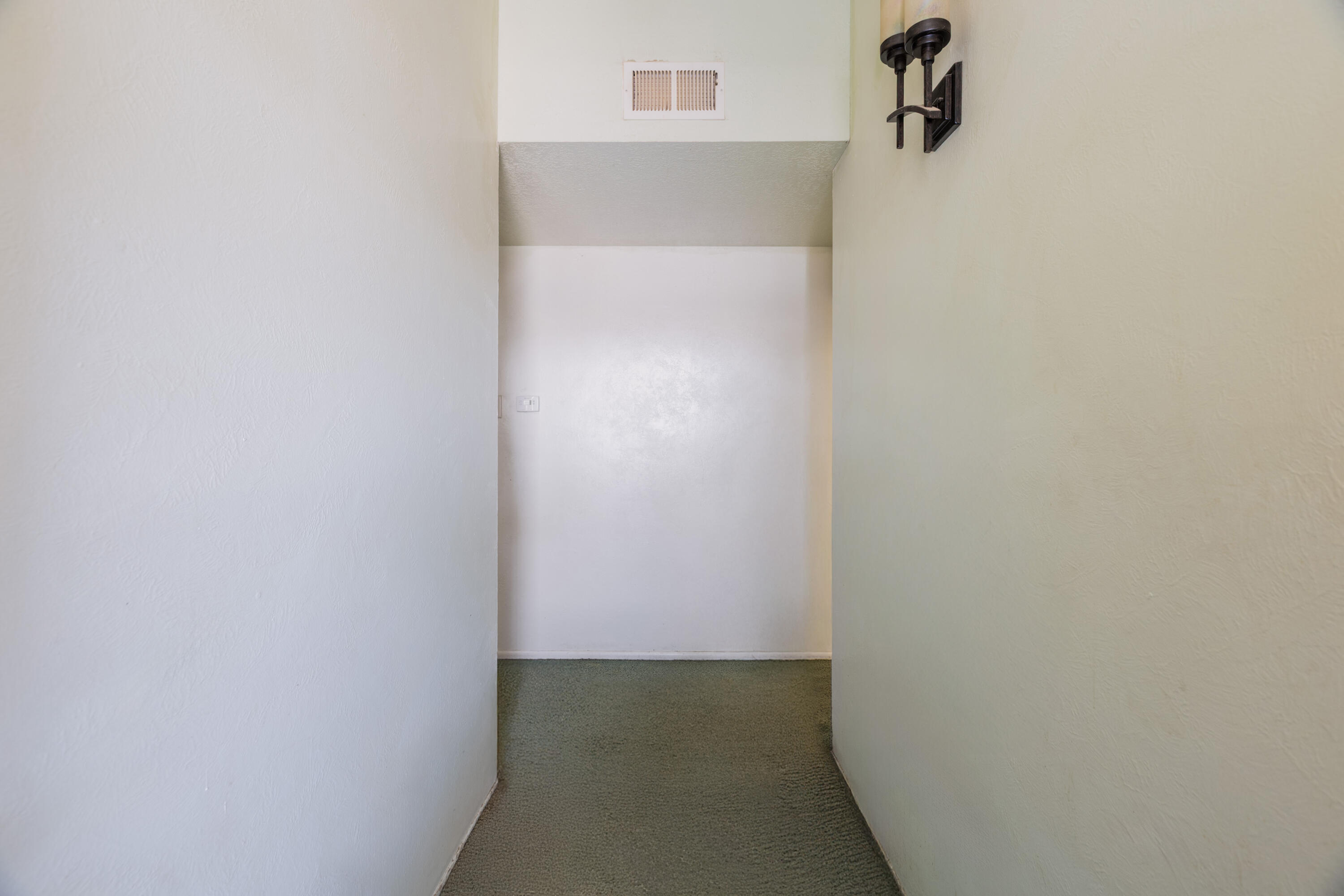Photo 17 — 10528 Princess Jeanne Avenue NE