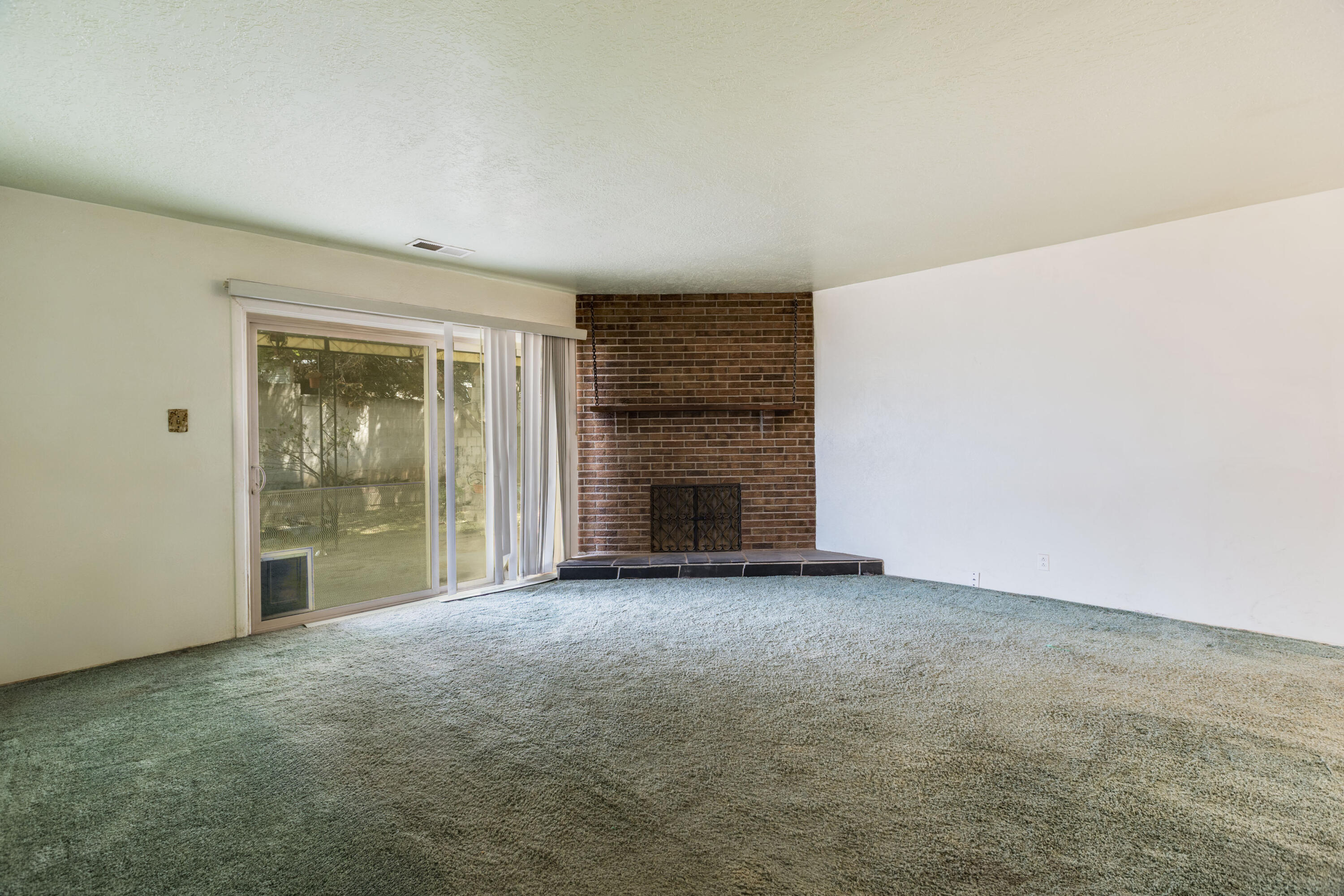 Photo 19 — 10528 Princess Jeanne Avenue NE