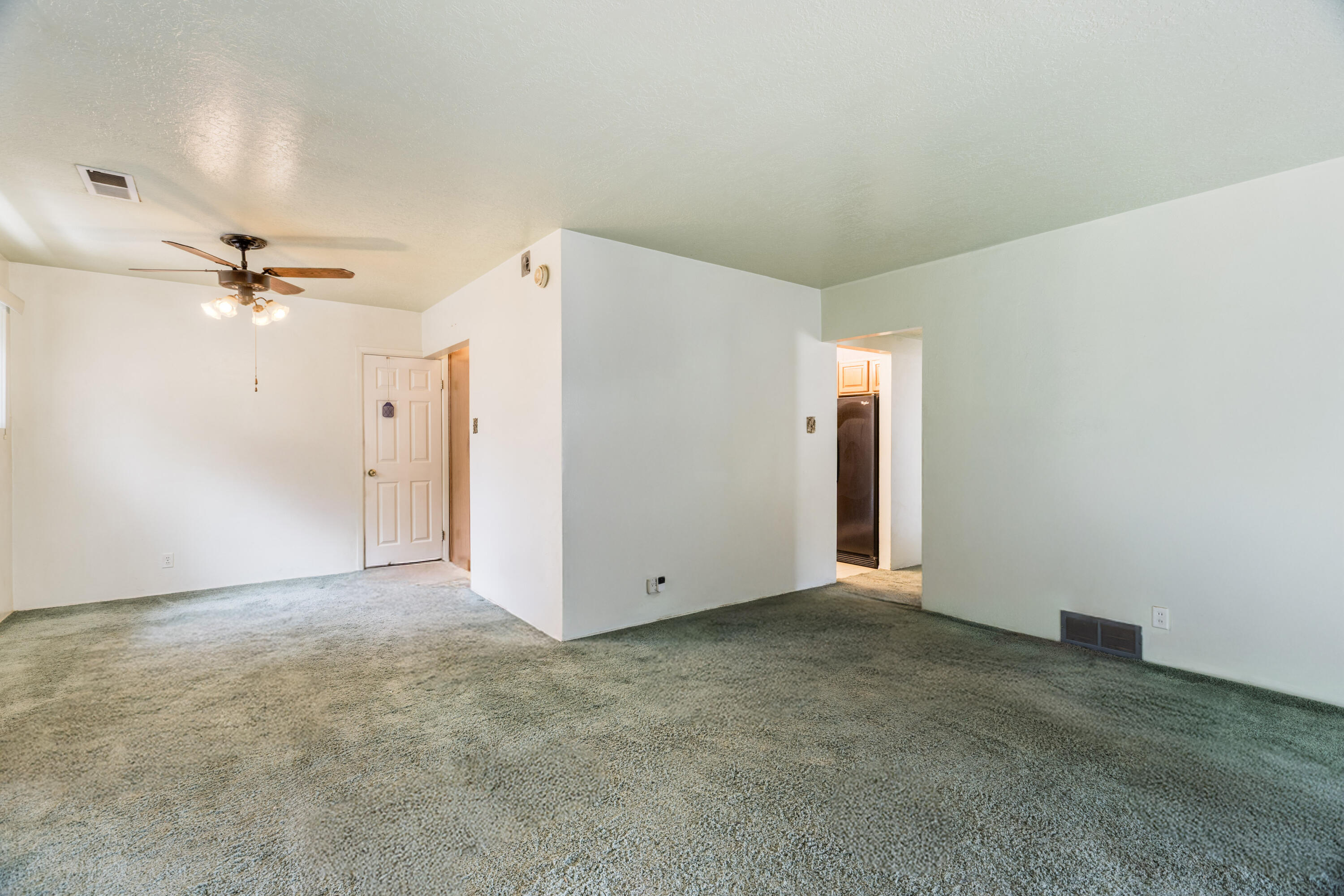 Photo 20 — 10528 Princess Jeanne Avenue NE