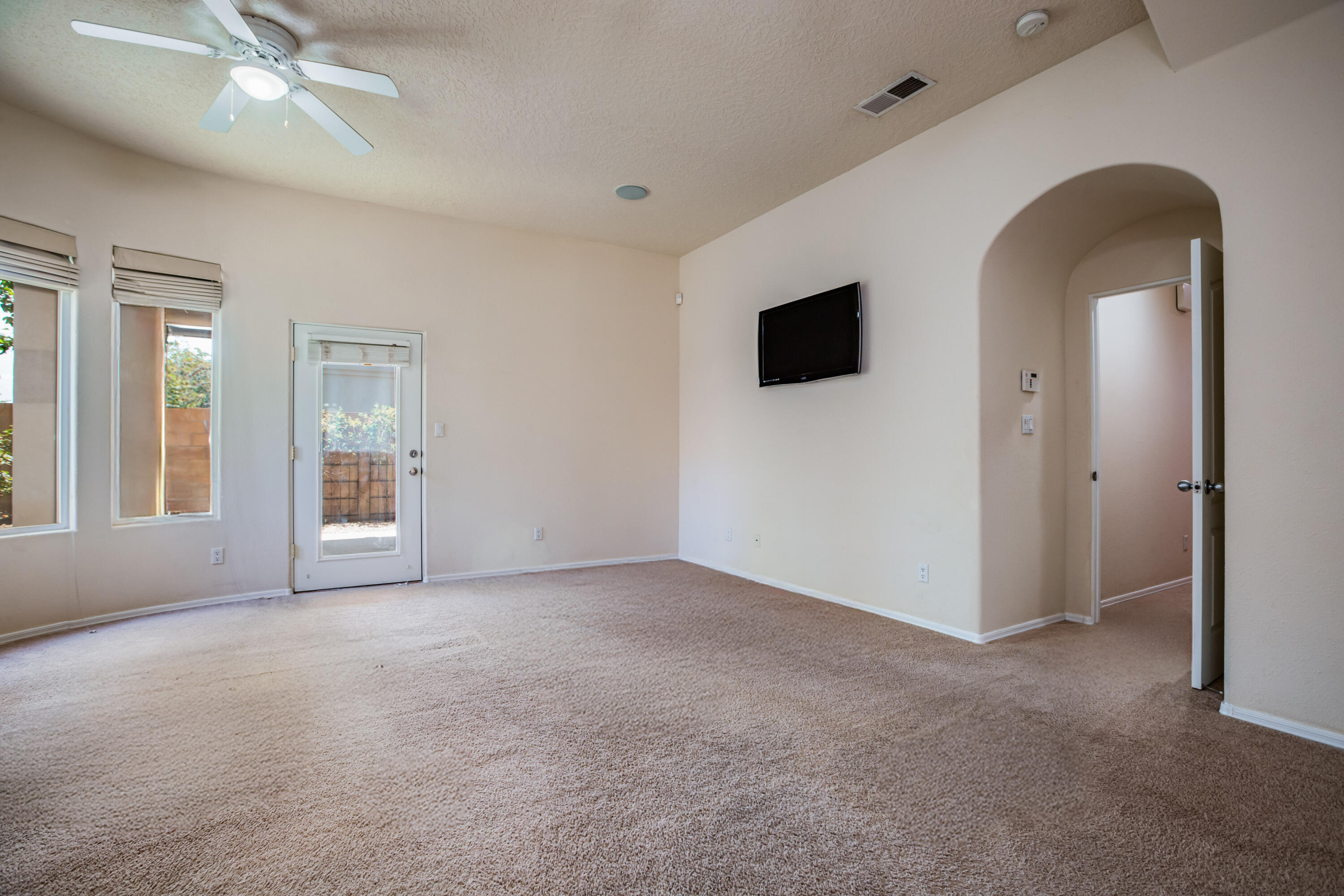 Photo 14 — 4621 Albany Court NW