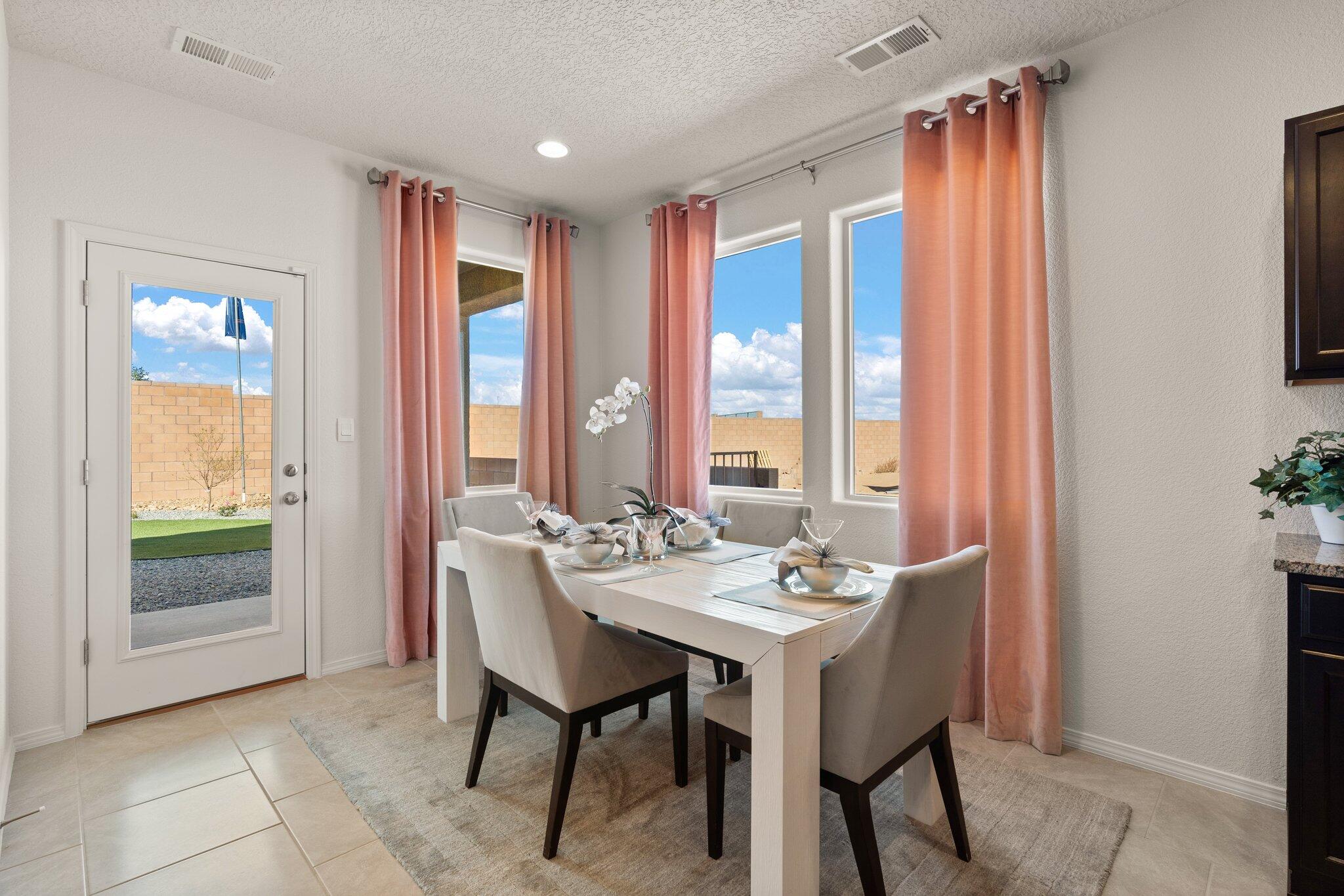 Photo 5 — 1503 Las Colinas Road NW