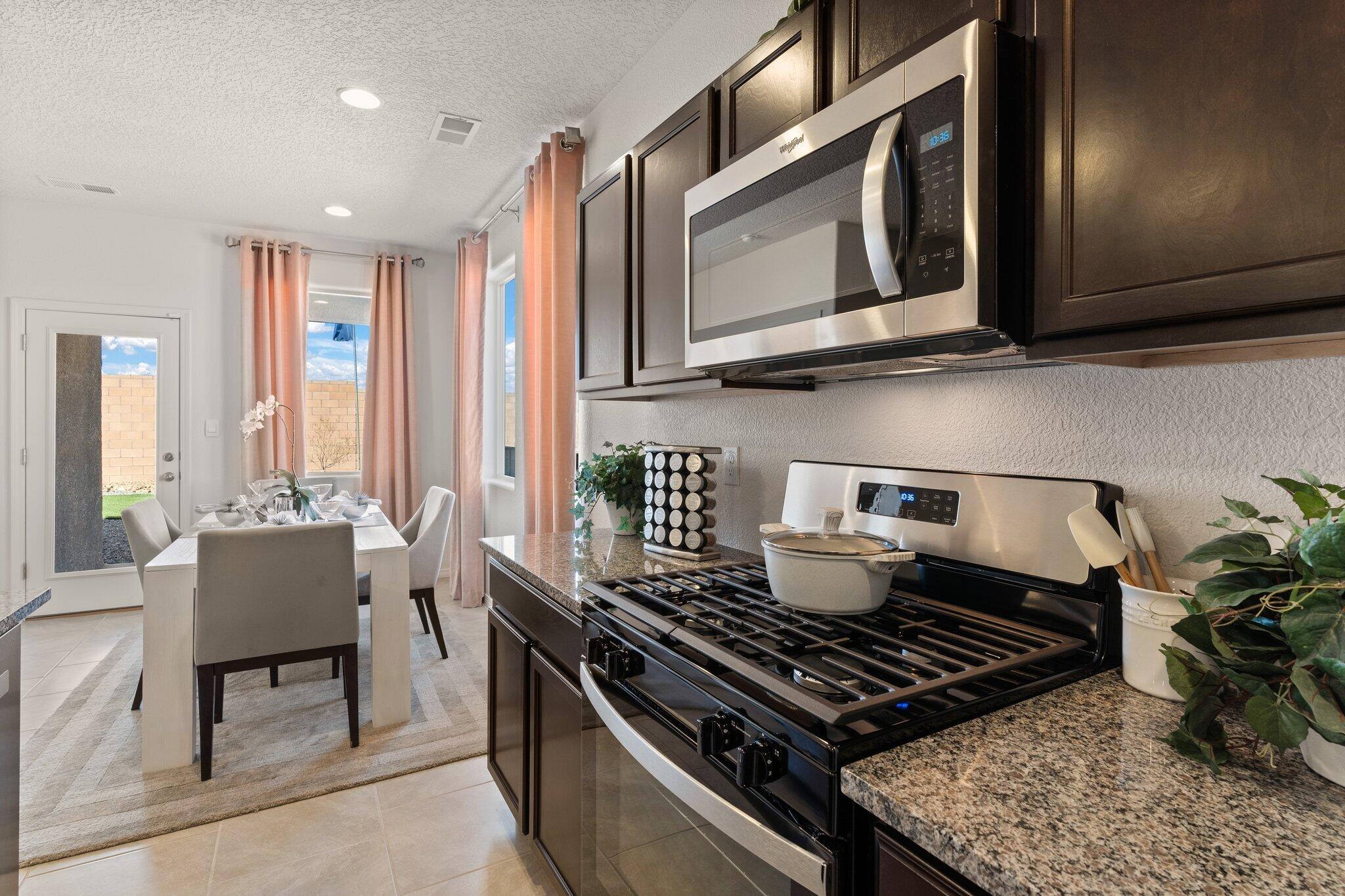 Photo 4 — 1503 Las Colinas Road NW