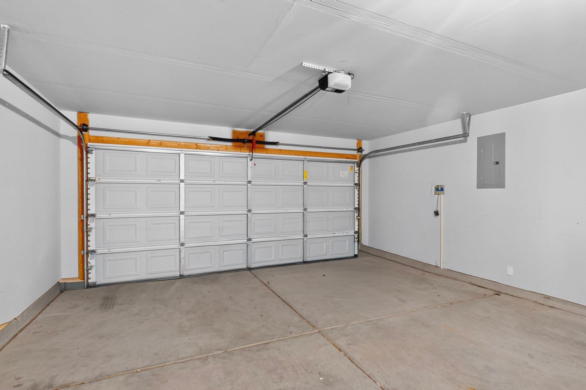 Photo 7 — 3727 Oasis Springs Road NE