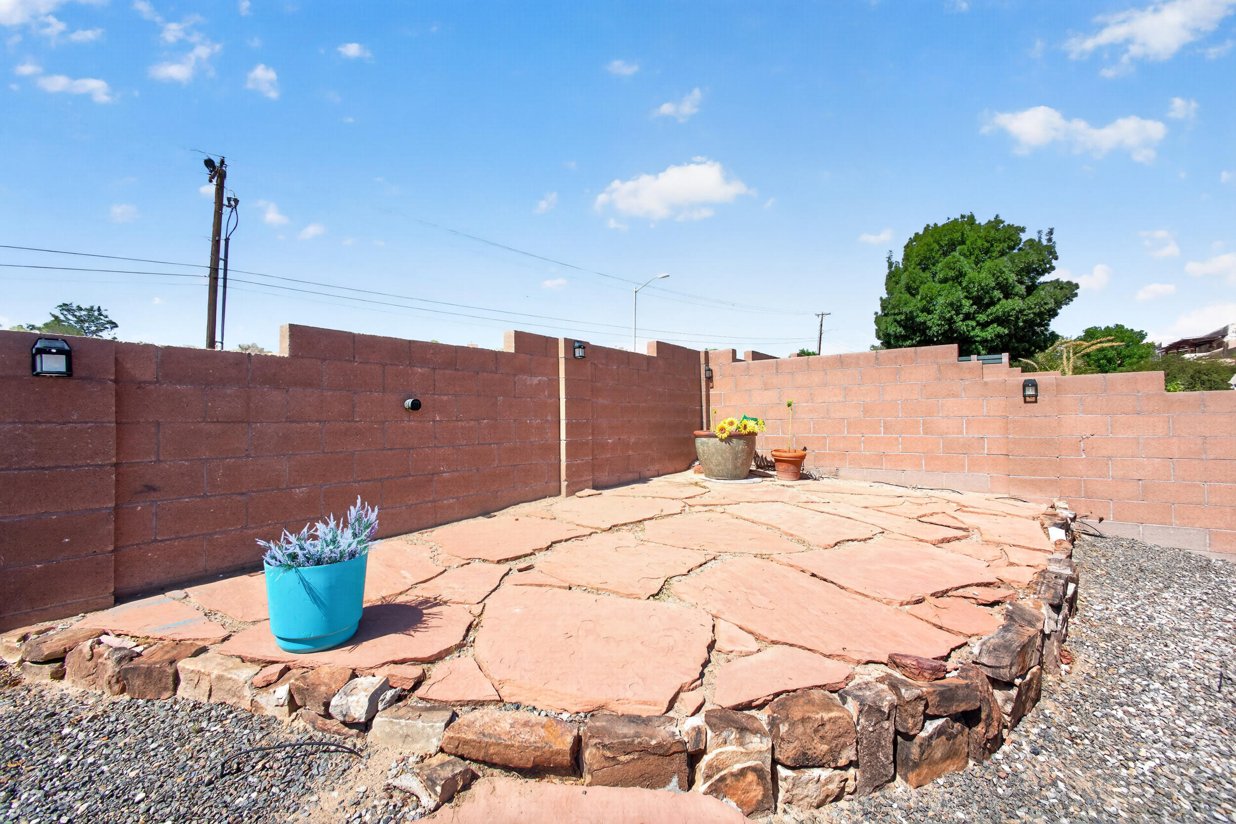 Photo 6 — 1465 Wilkes Way SE