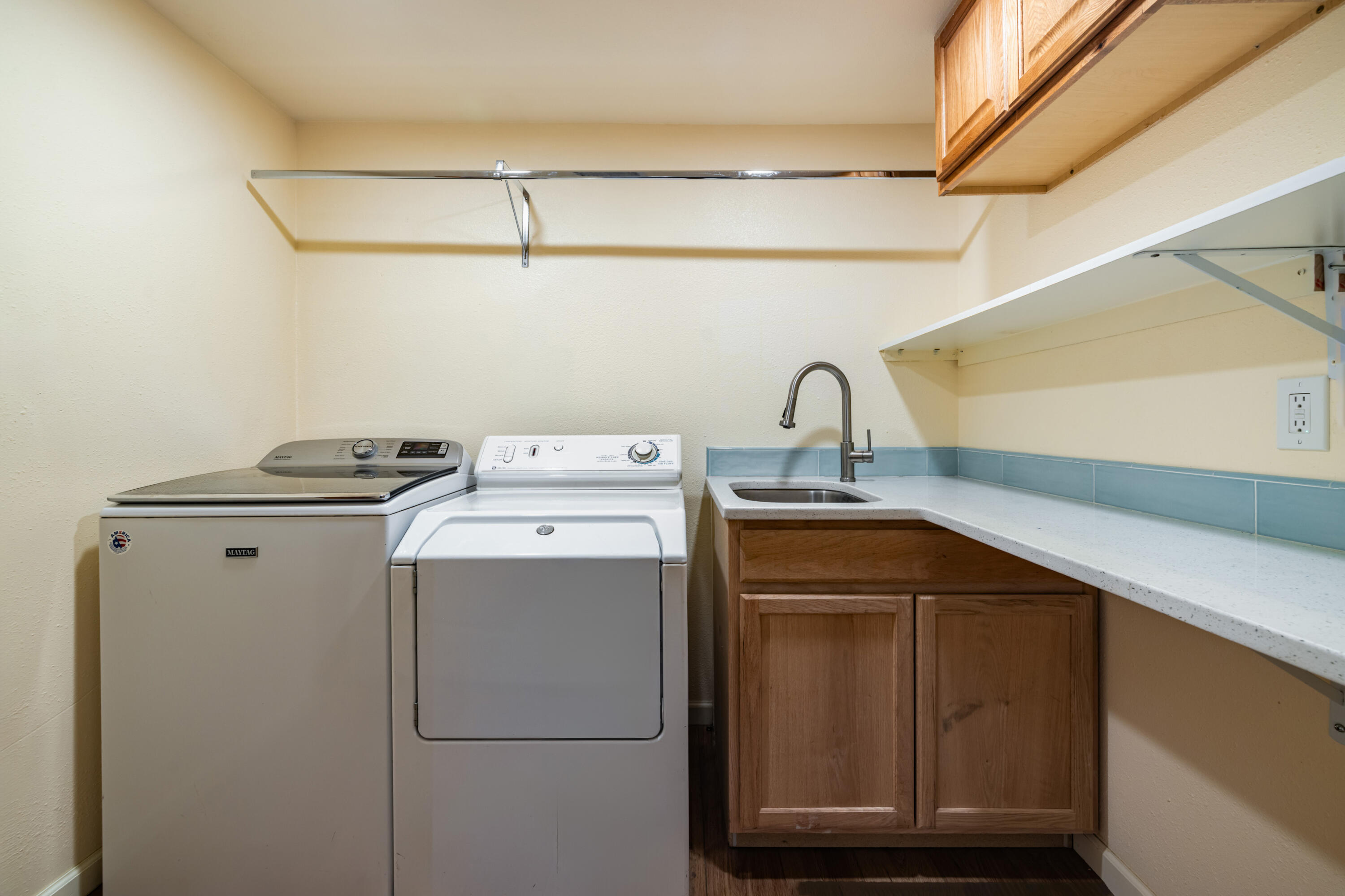 Photo 17 — 6624 Tierra Drive NW
