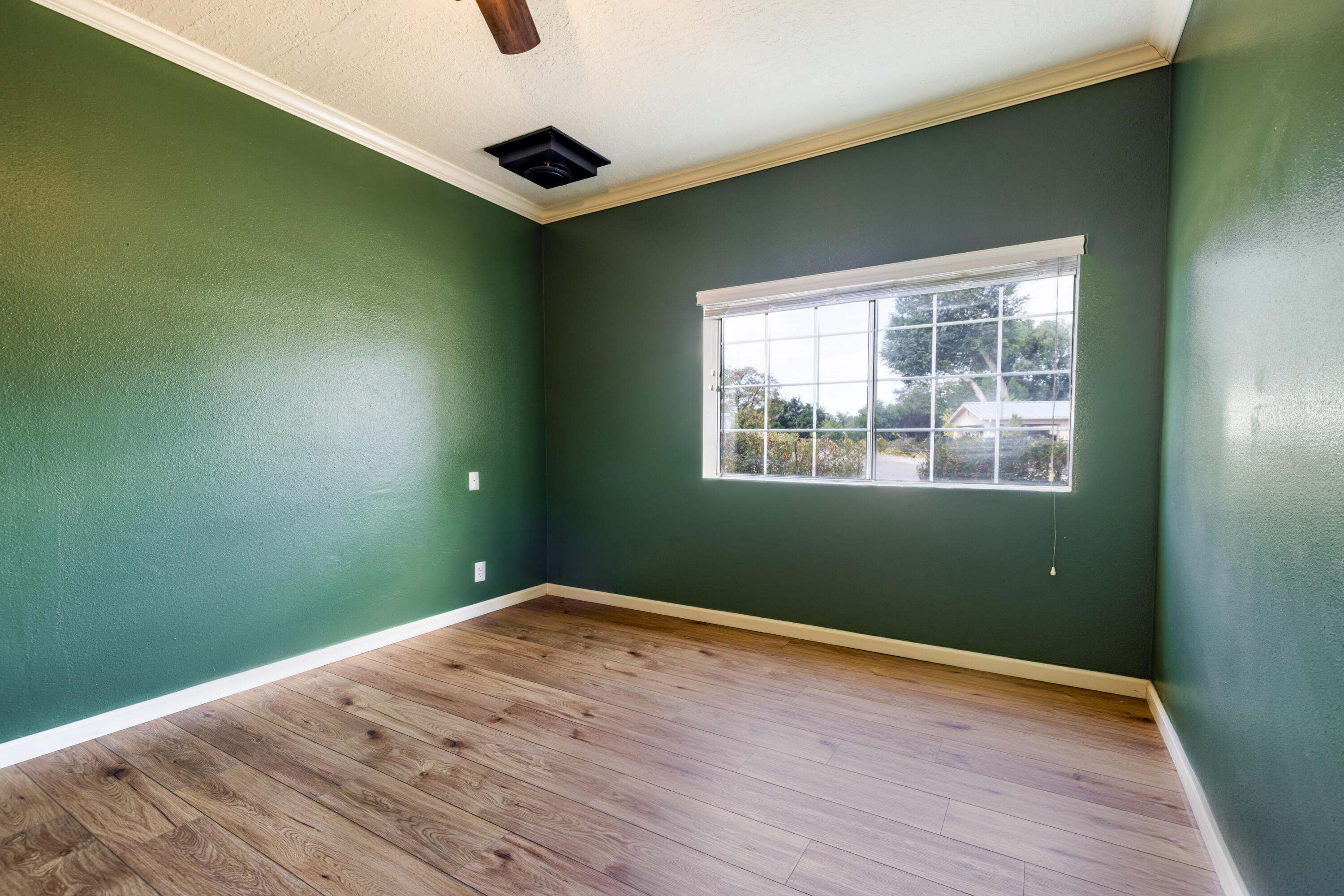 Photo 18 — 6624 Tierra Drive NW