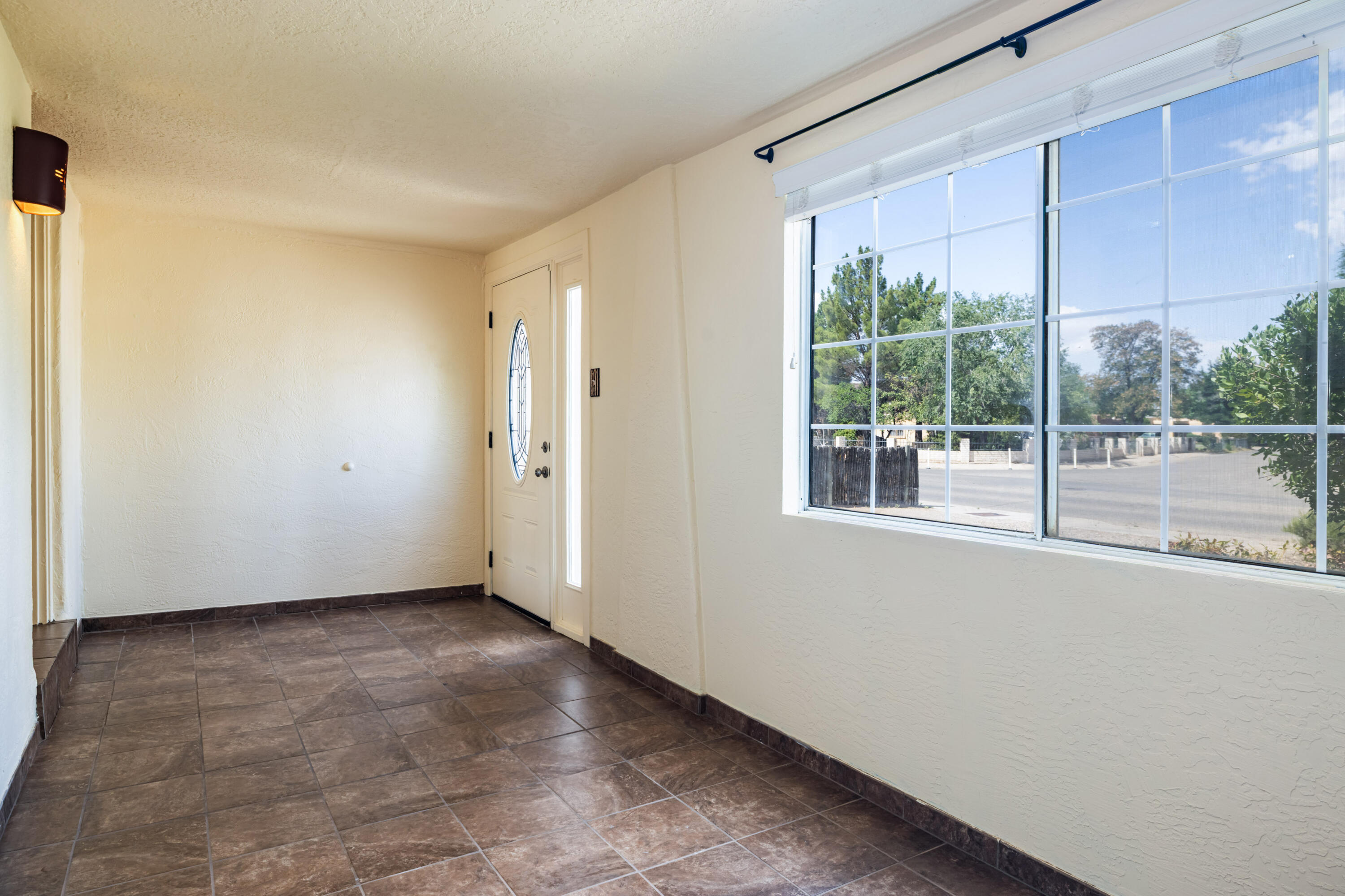 Photo 9 — 6624 Tierra Drive NW