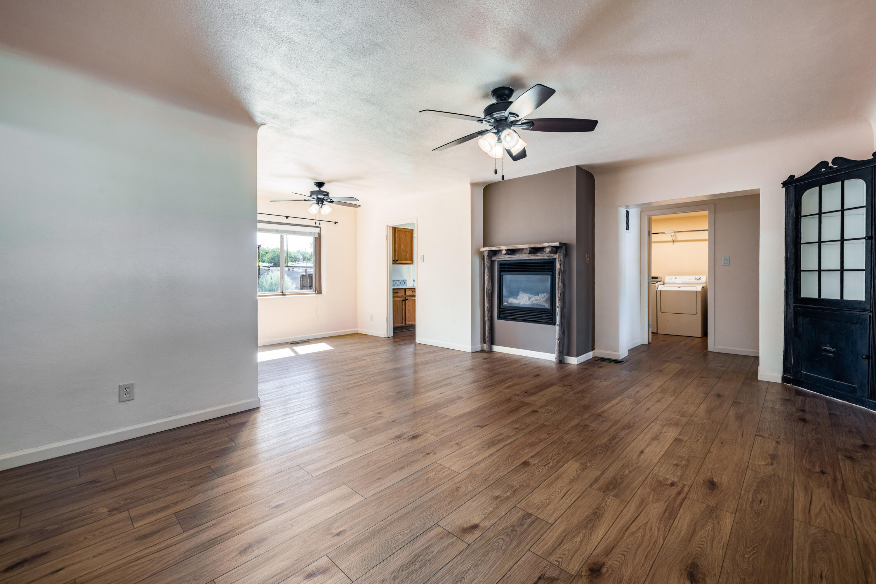 Photo 12 — 6624 Tierra Drive NW