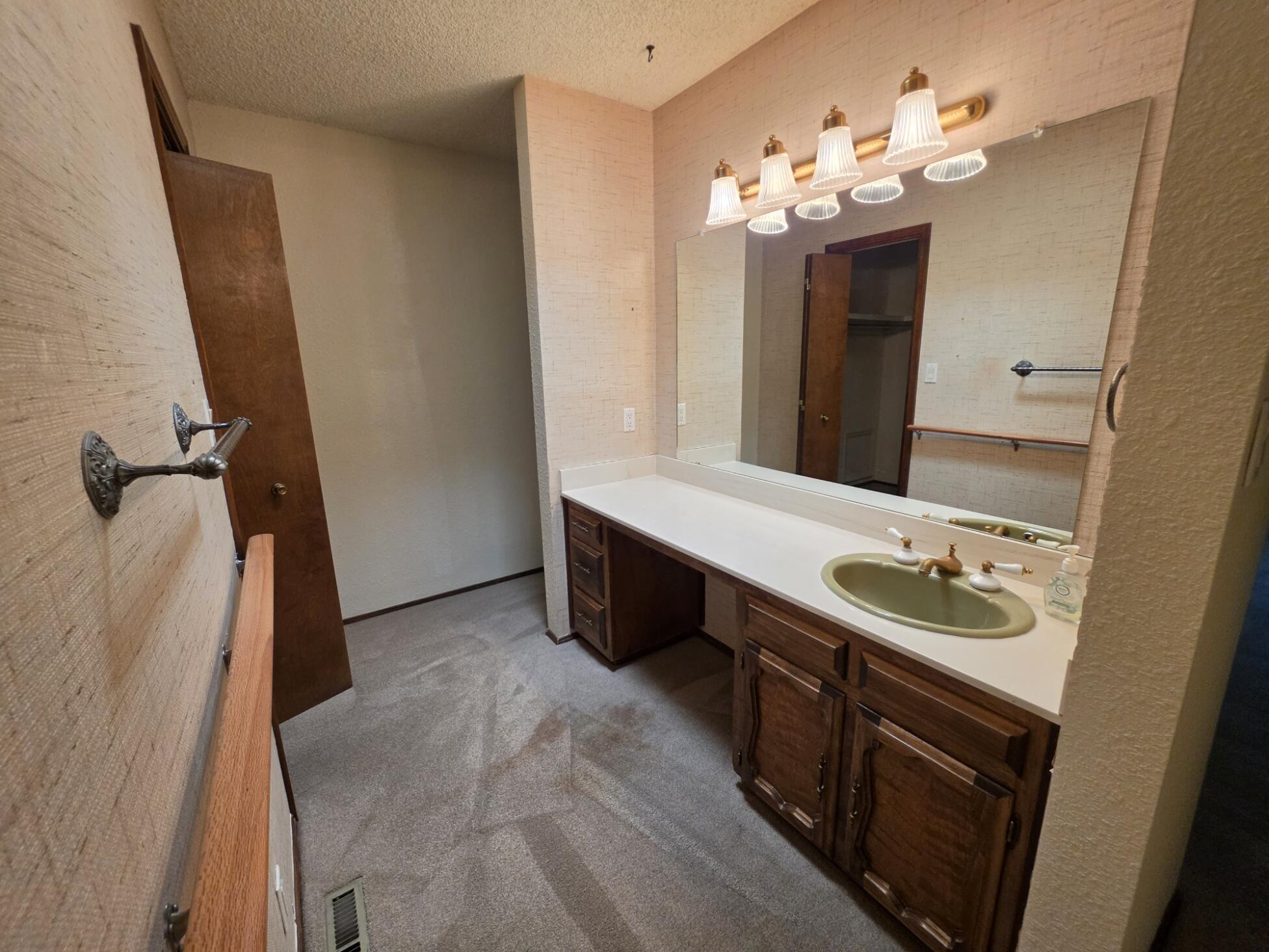 Photo 2 — 8800 Natalie Avenue NE