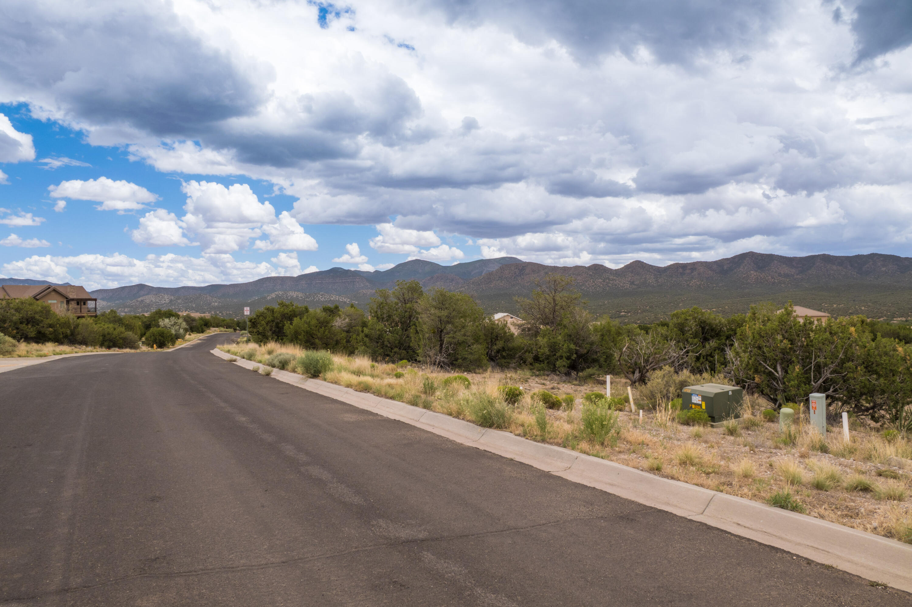 Photo 14 — 95 Raindance Road