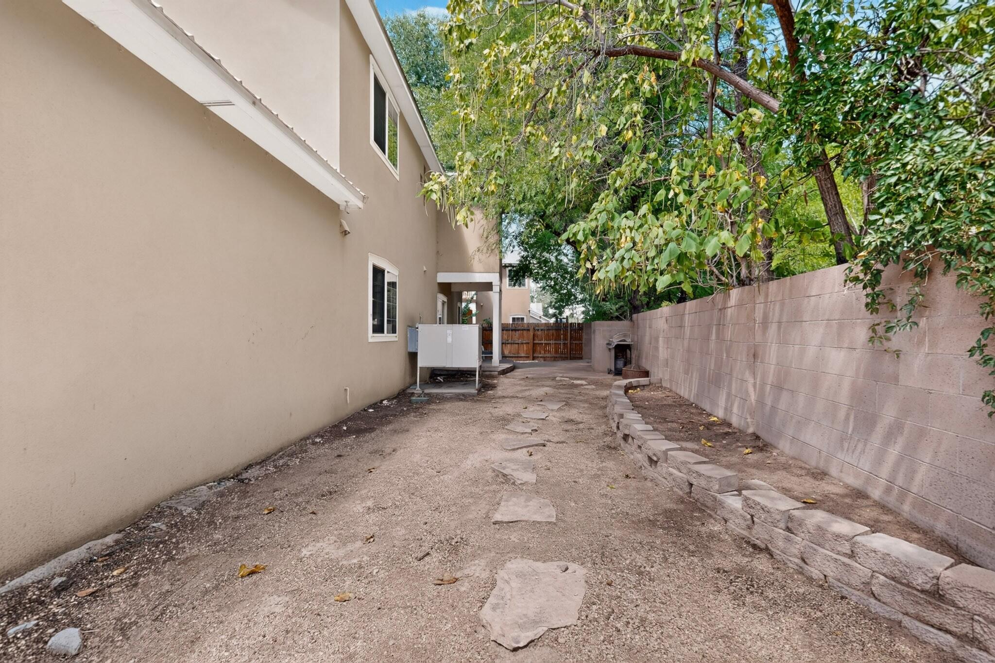 Photo 6 — 1531 Phoenix Avenue NW