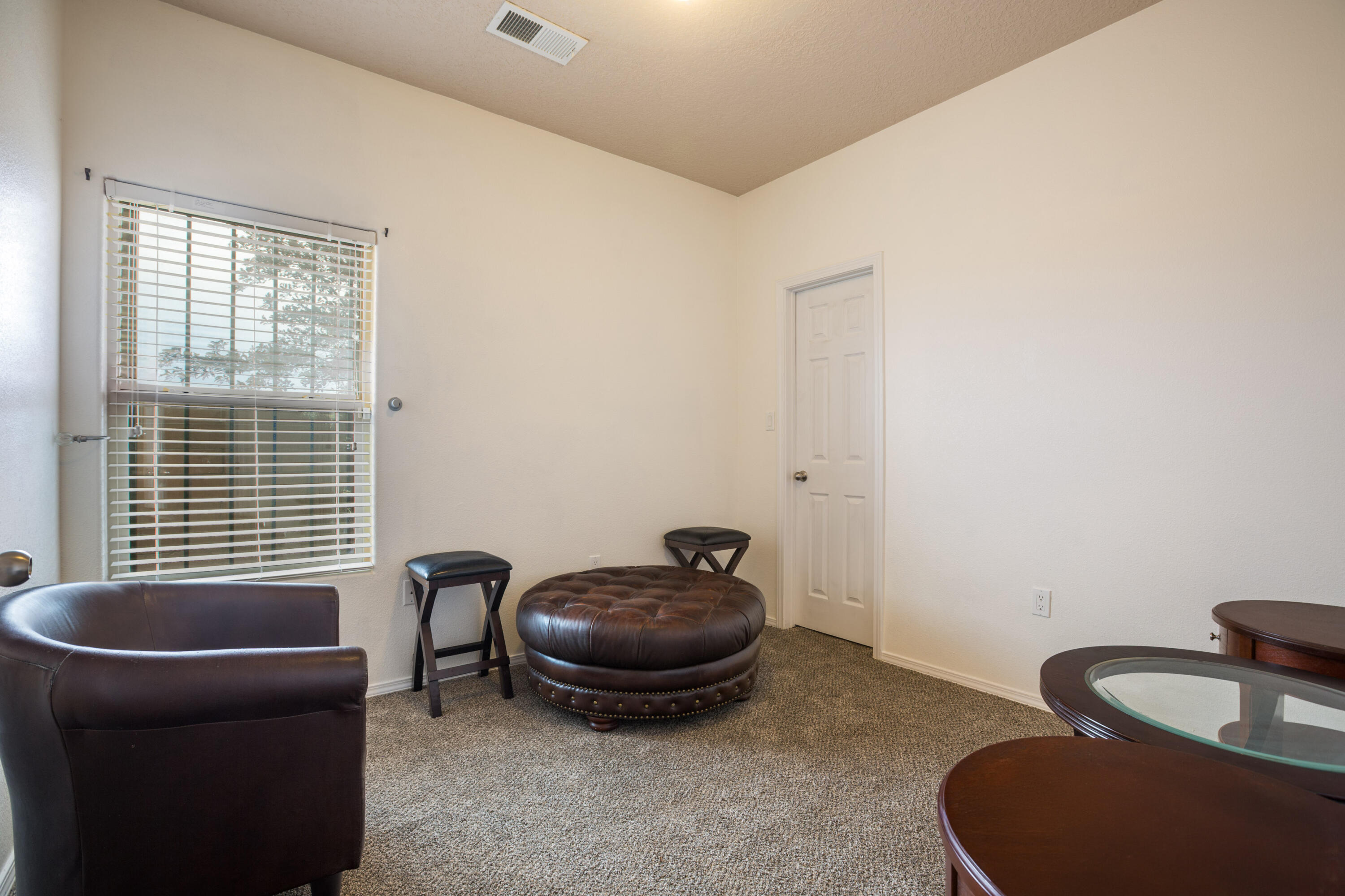 Photo 12 — 7400 Sombrillo Avenue SW