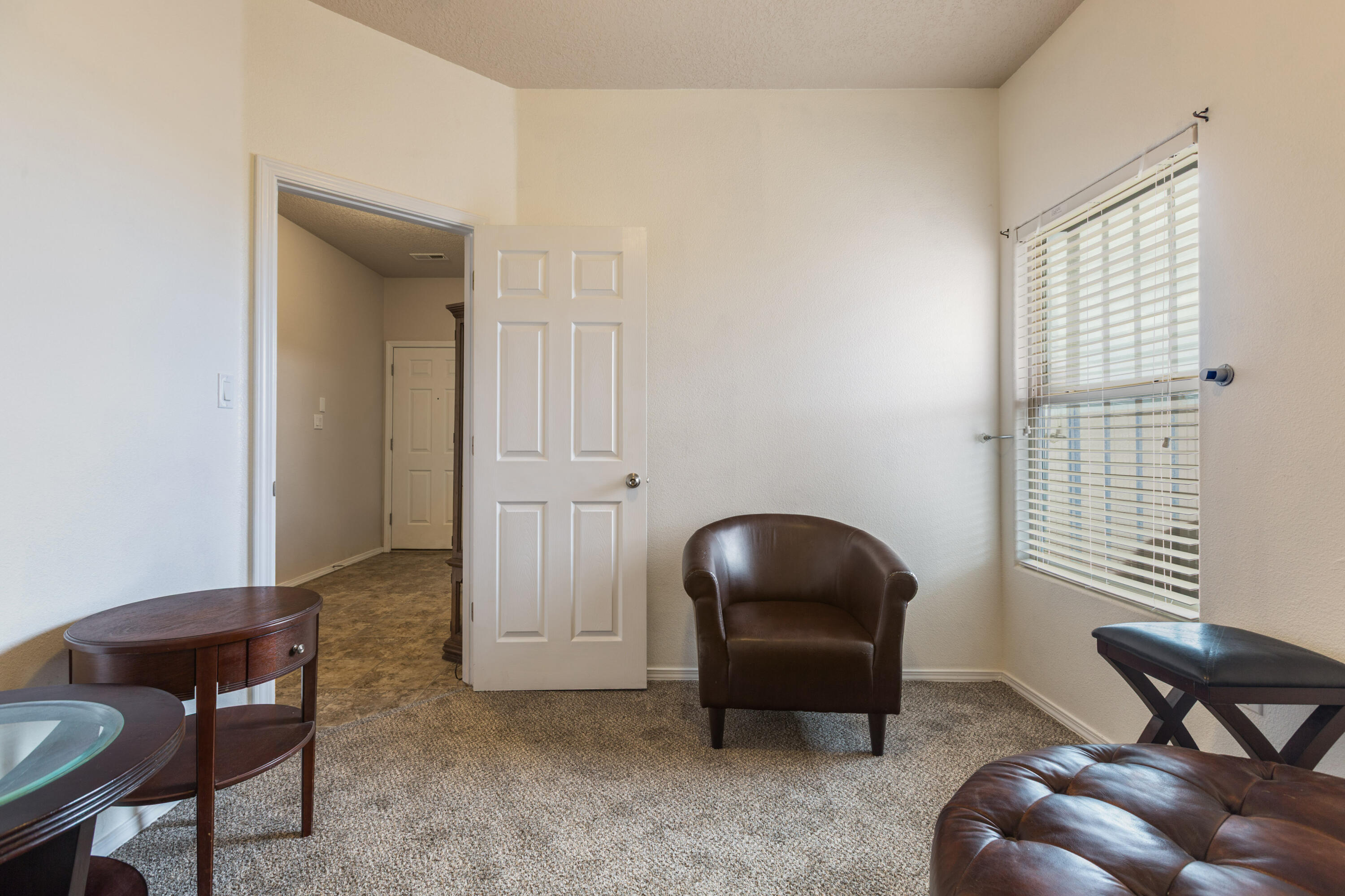 Photo 11 — 7400 Sombrillo Avenue SW