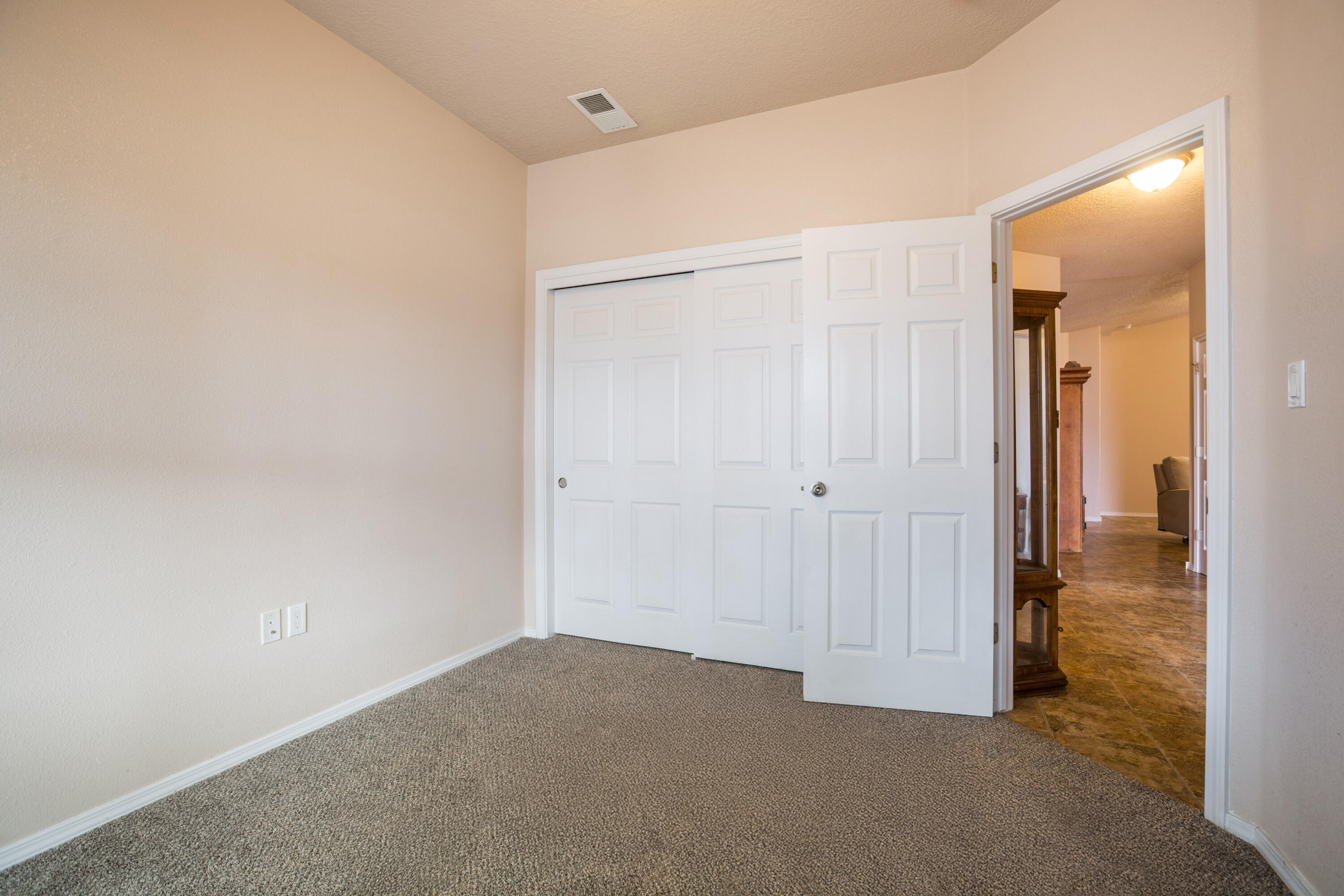 Photo 8 — 7400 Sombrillo Avenue SW