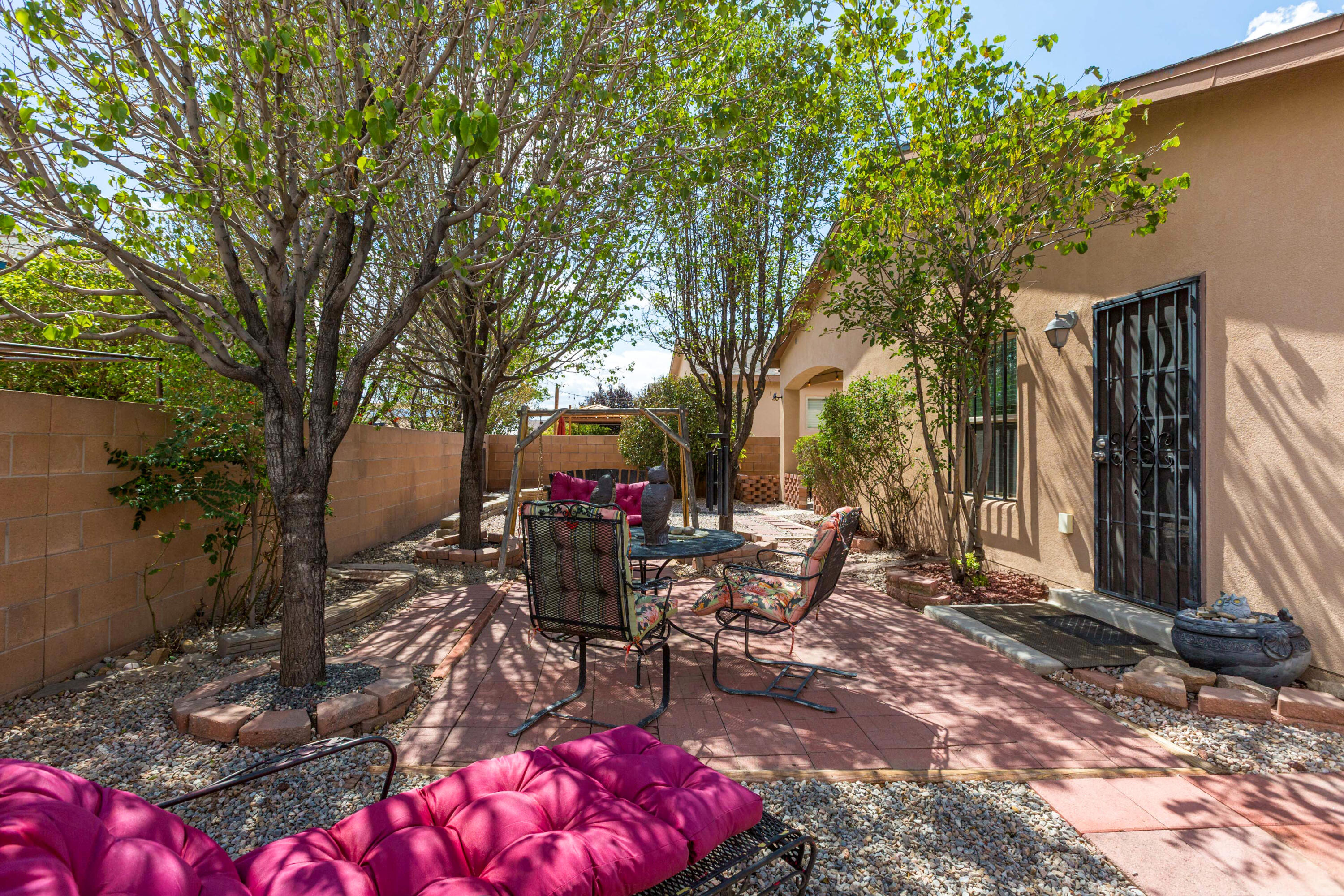 Photo 5 — 7400 Sombrillo Avenue SW