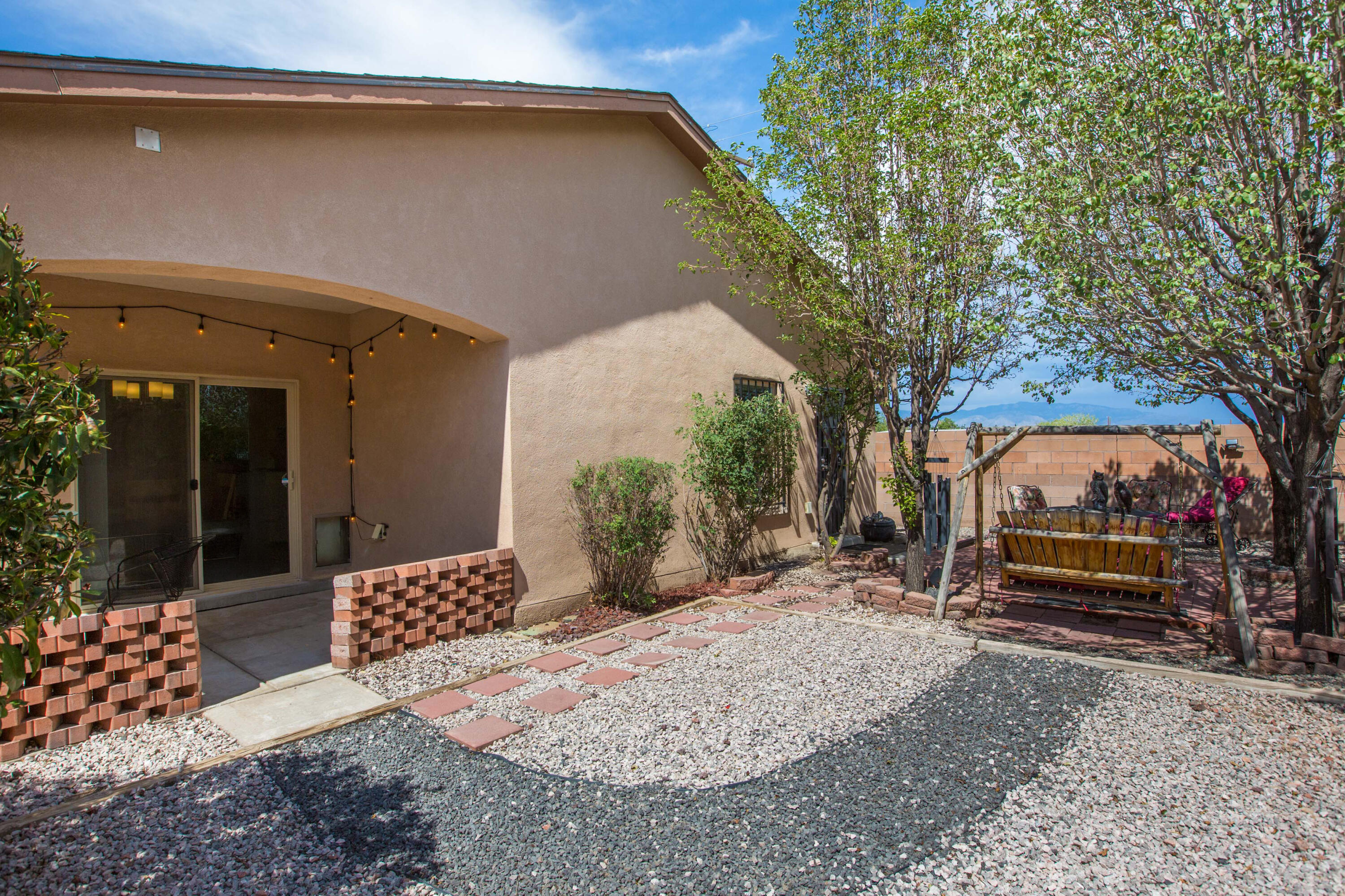 Photo 4 — 7400 Sombrillo Avenue SW