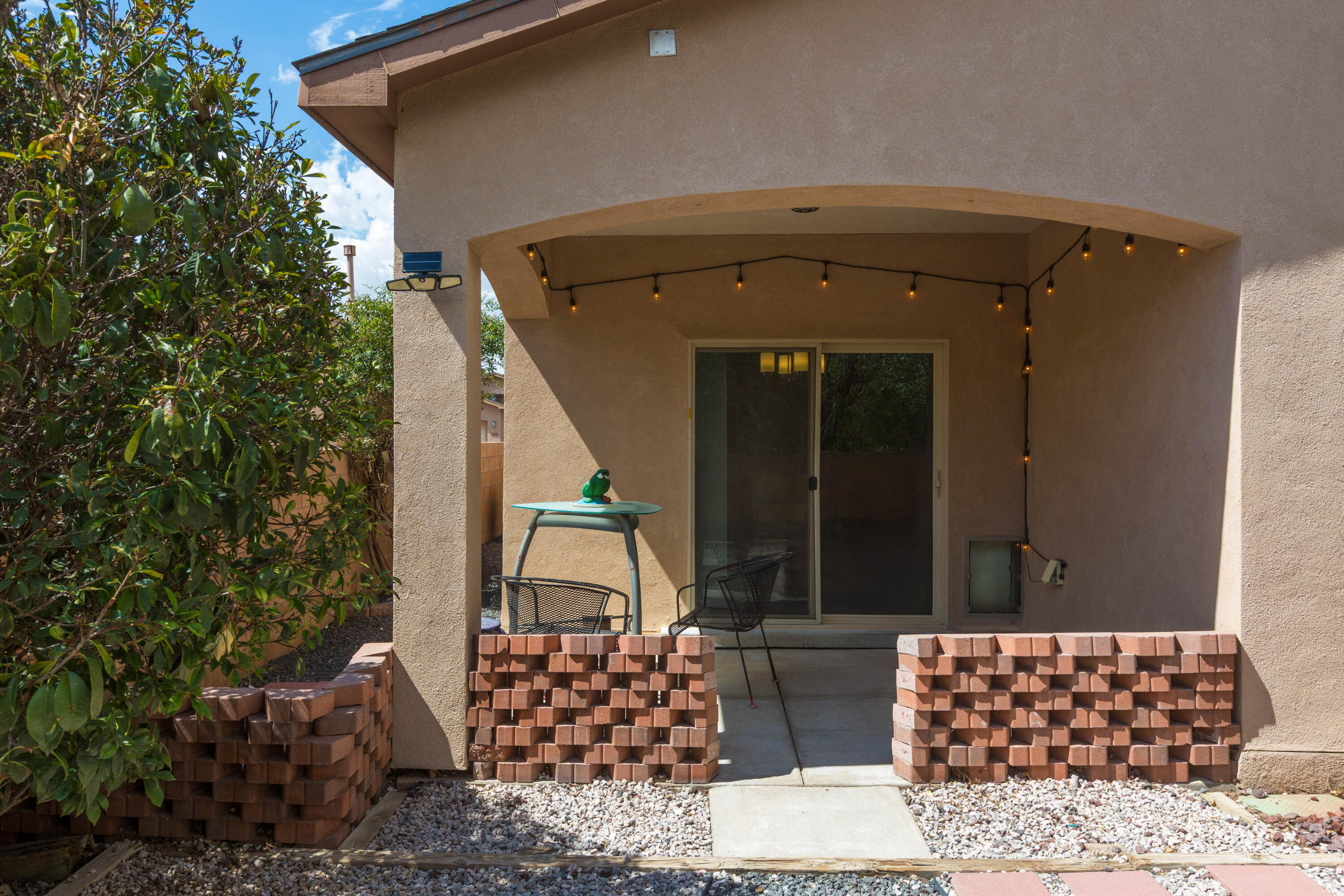 Photo 3 — 7400 Sombrillo Avenue SW