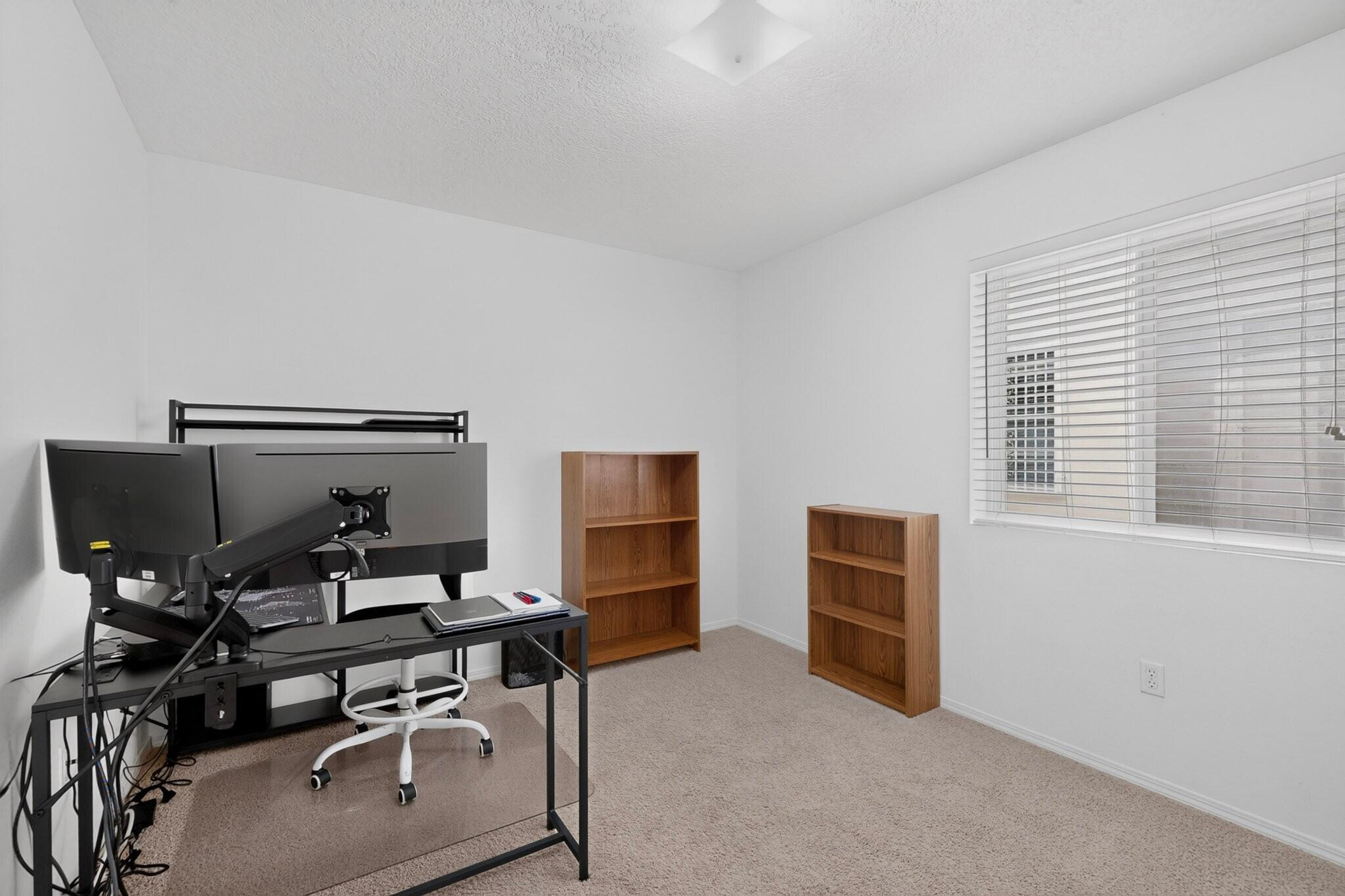 Photo 11 — 6001 Murcia Avenue NW