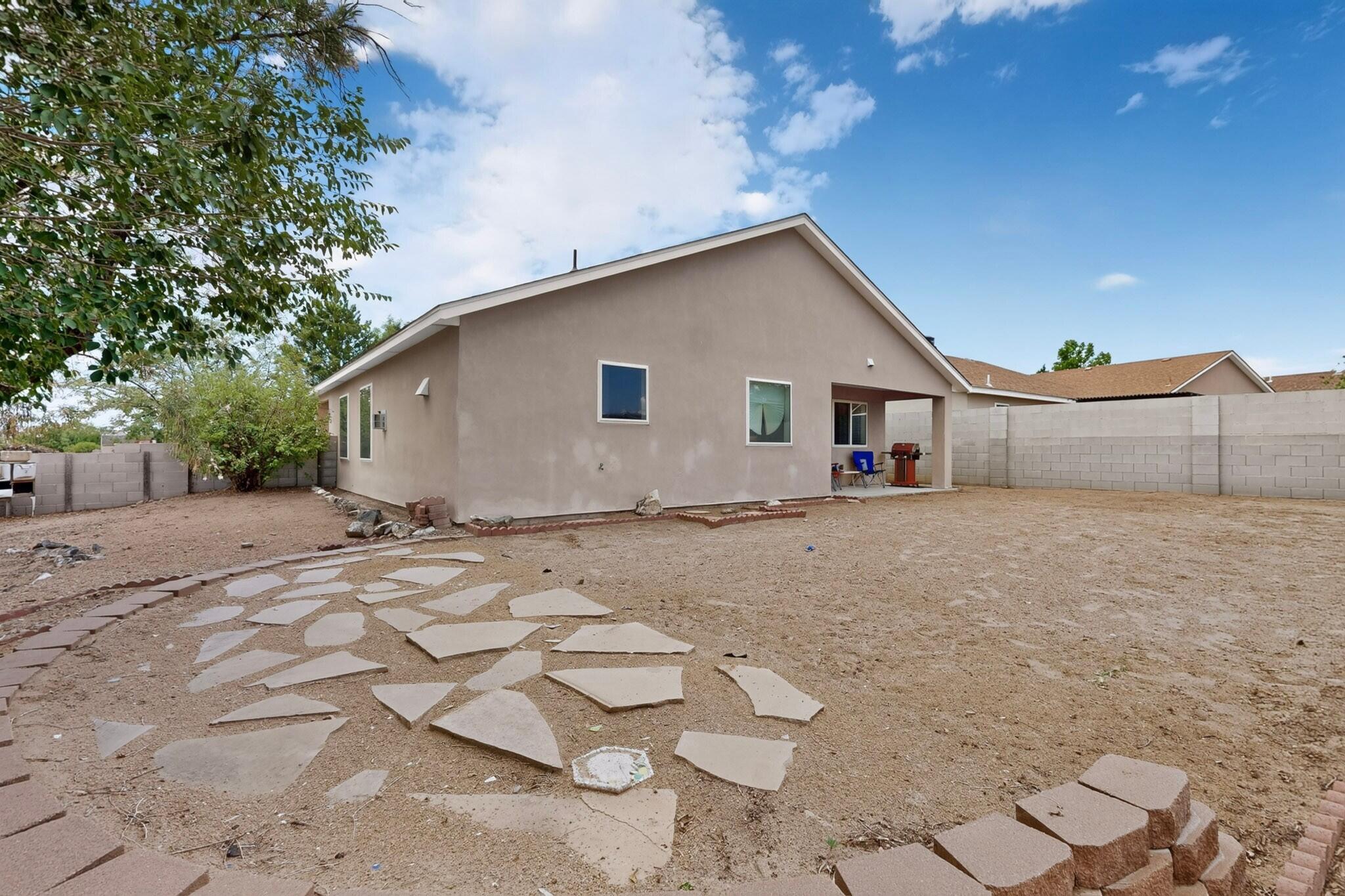 Photo 2 — 6001 Murcia Avenue NW