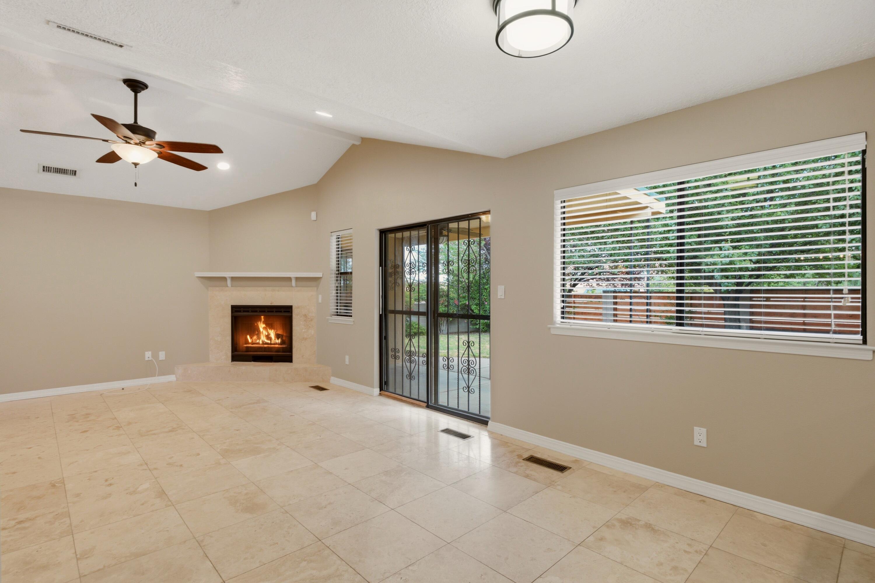 Photo 18 — 9513 Peralta Road NE