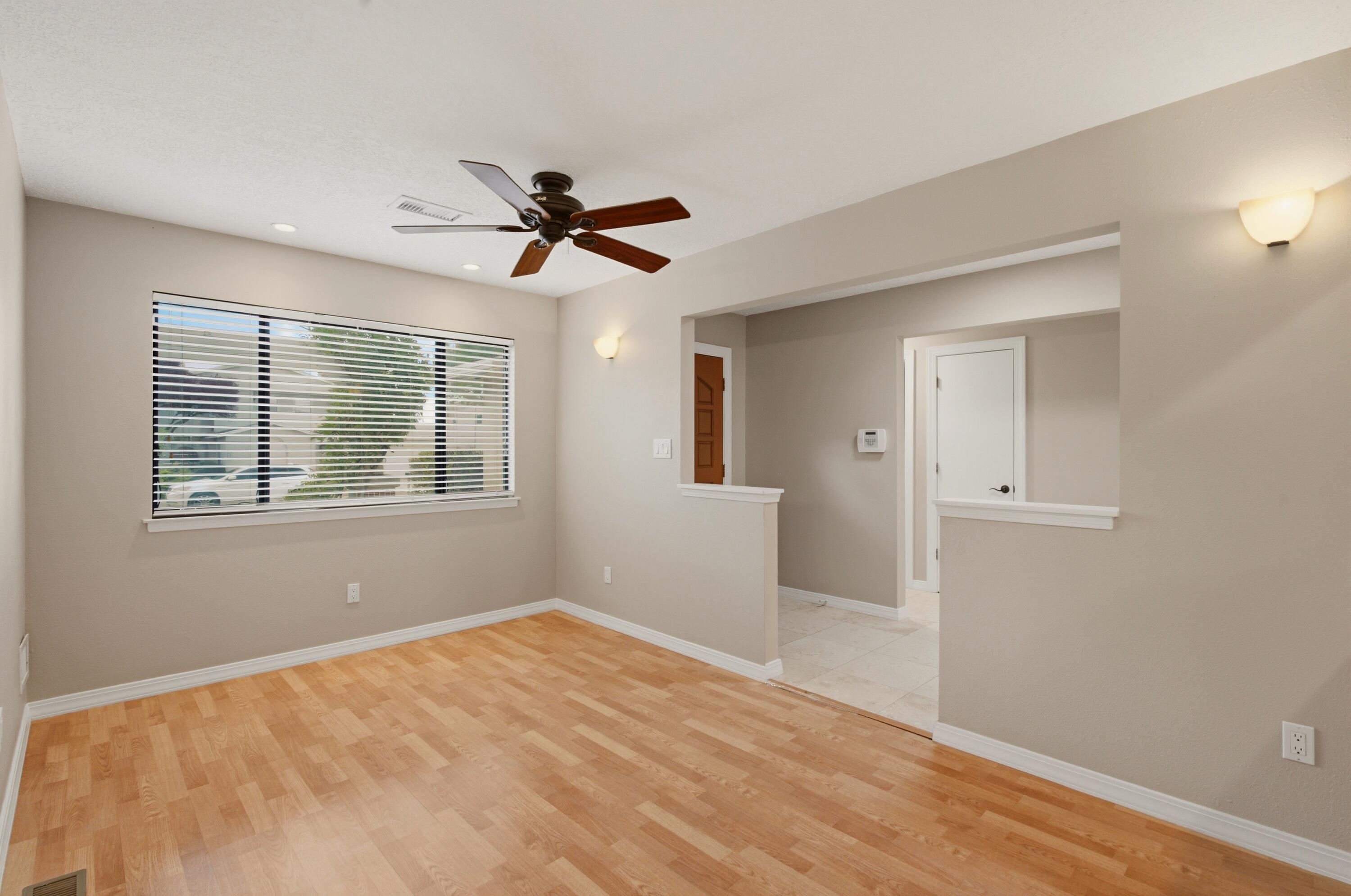 Photo 15 — 9513 Peralta Road NE
