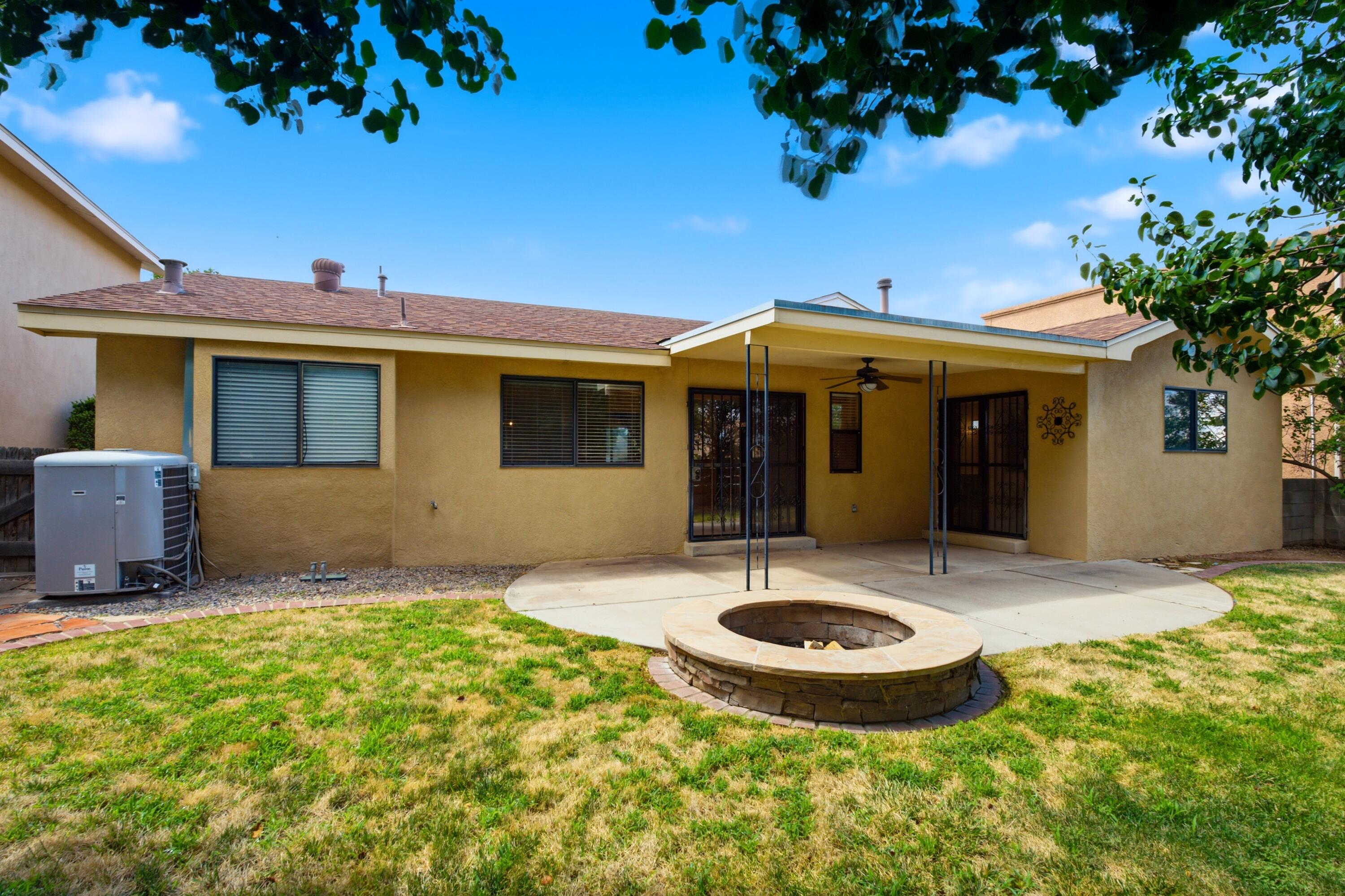 Photo 5 — 9513 Peralta Road NE