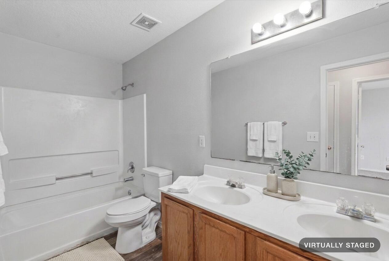Photo 11 — 11116 Ibis Road SW