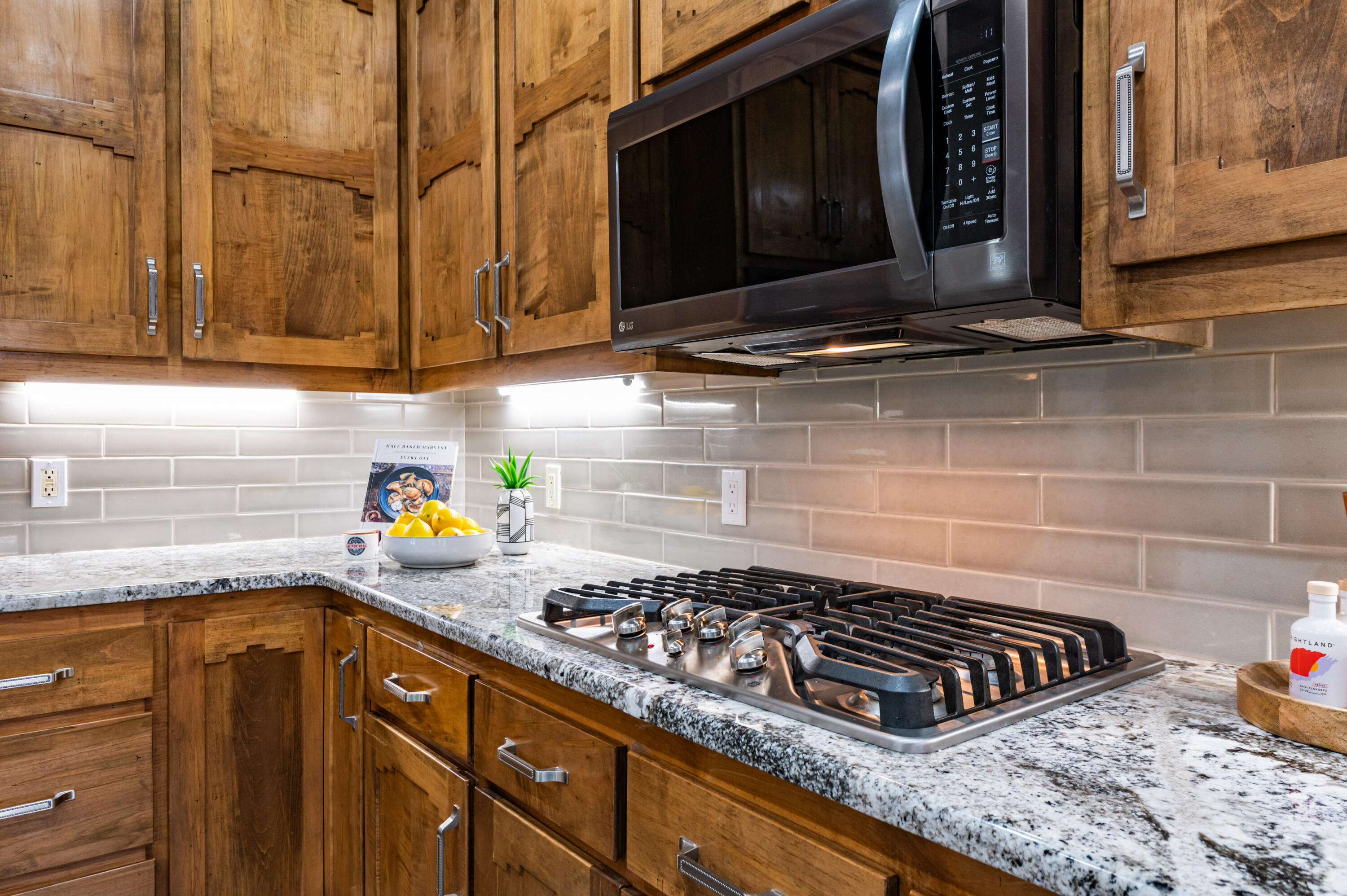 Photo 19 — 12608 Trillium Trail NE