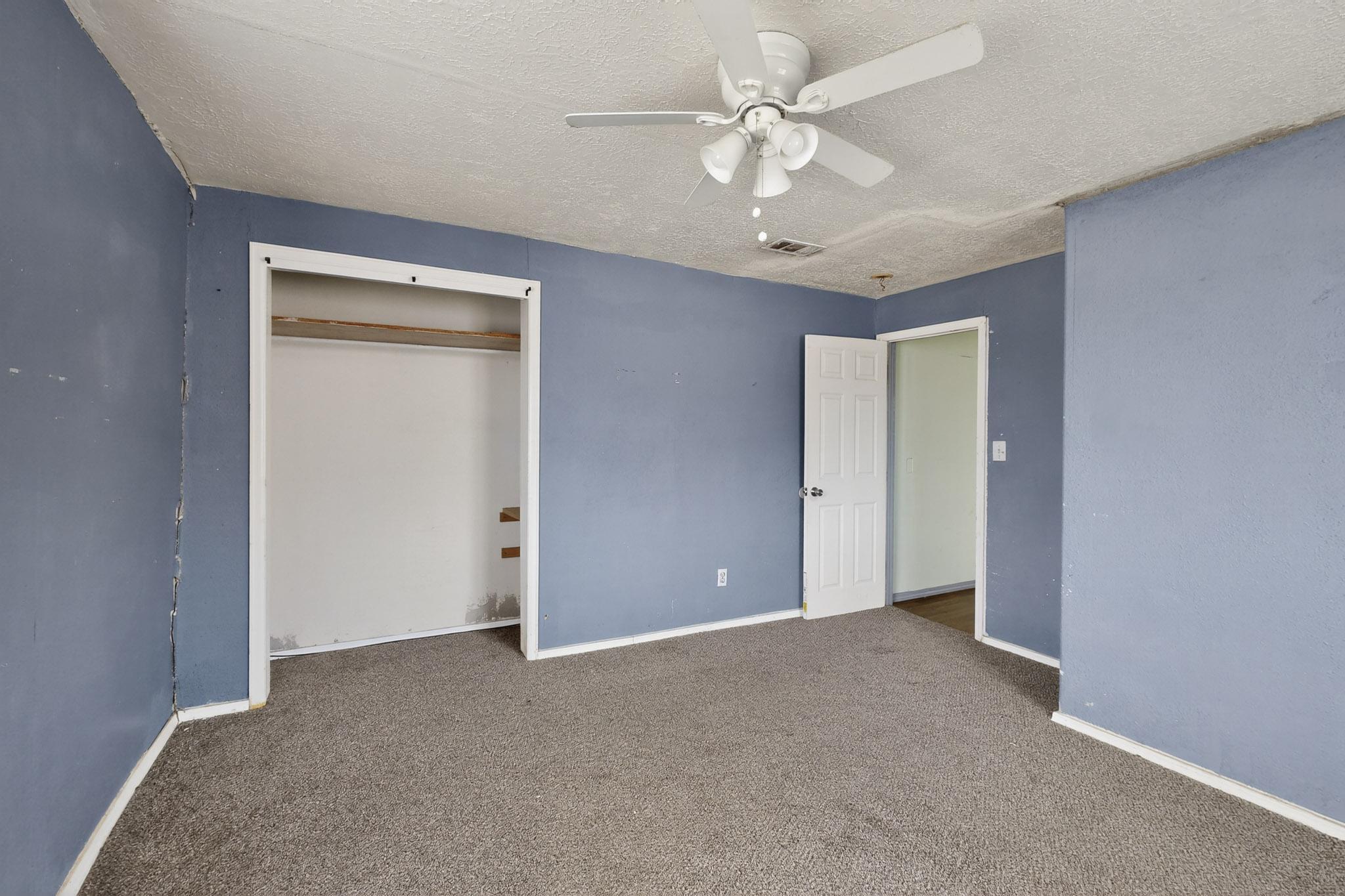 Photo 19 — 922 W Gilbert Avenue