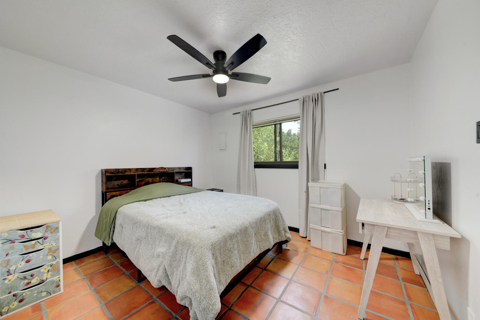Photo 18 — 5804 Chaparral Circle NW