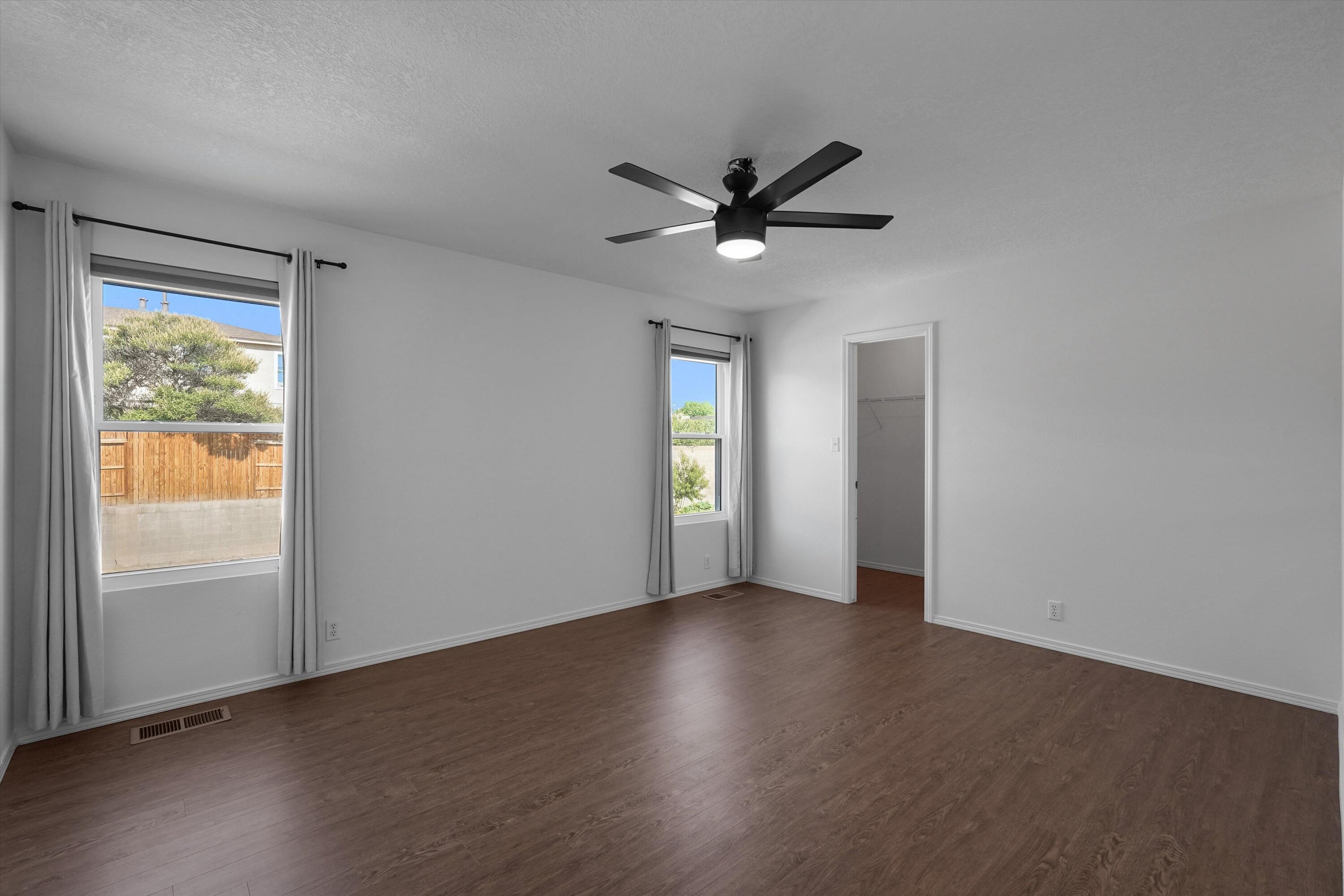 Photo 20 — 10939 Argonite Drive NW
