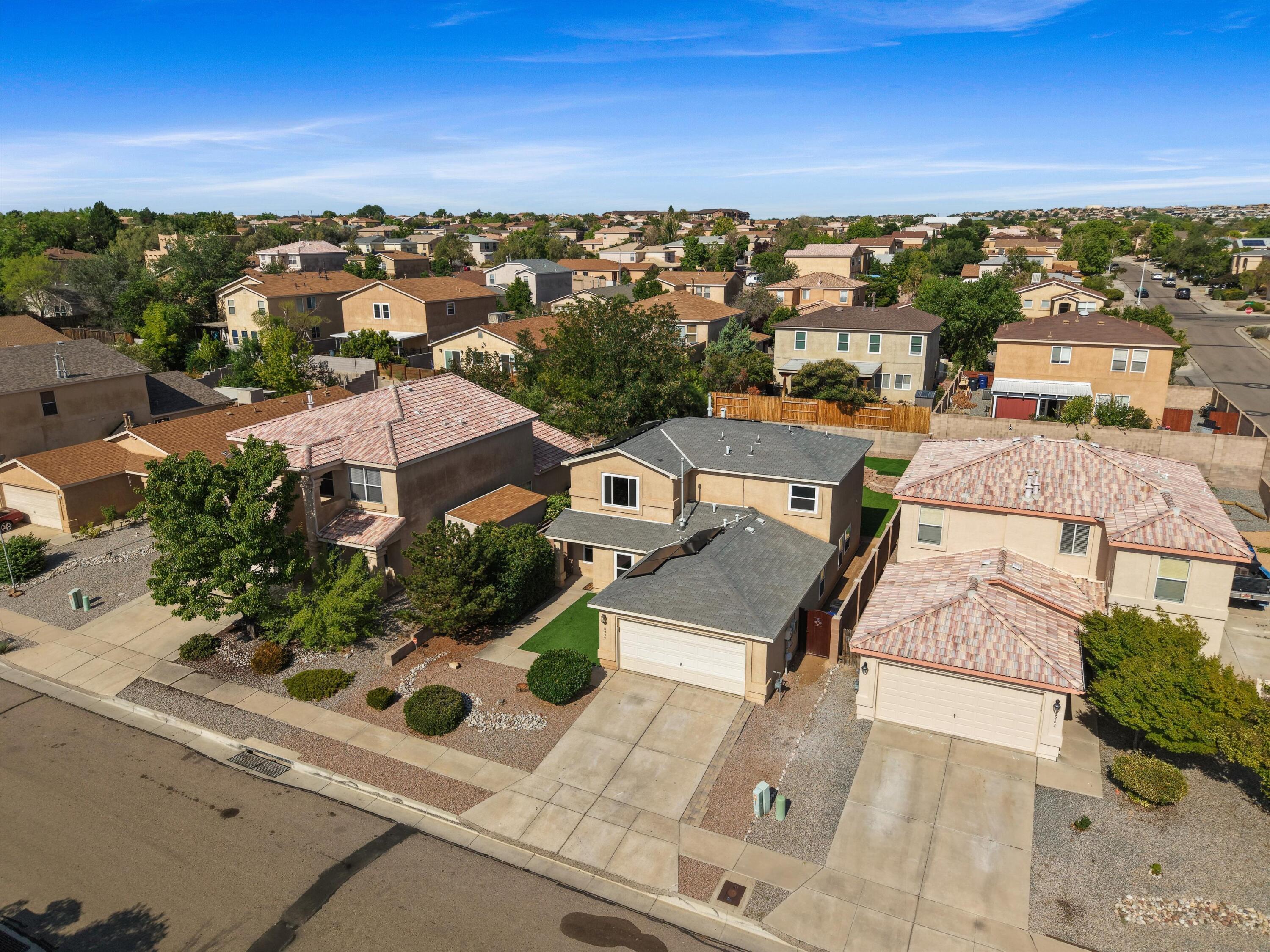 Photo 11 — 10939 Argonite Drive NW