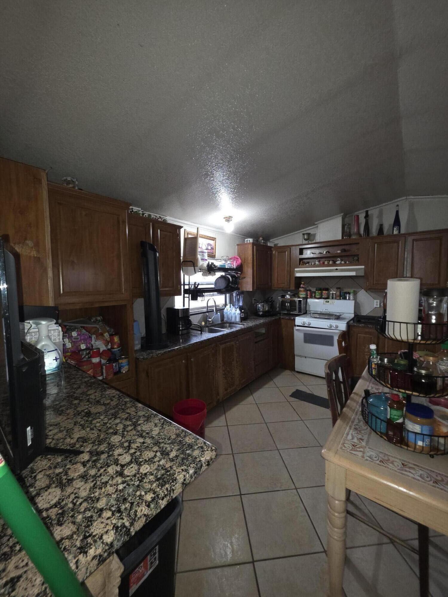 Photo 17 — 1214 2nd Avenue NW