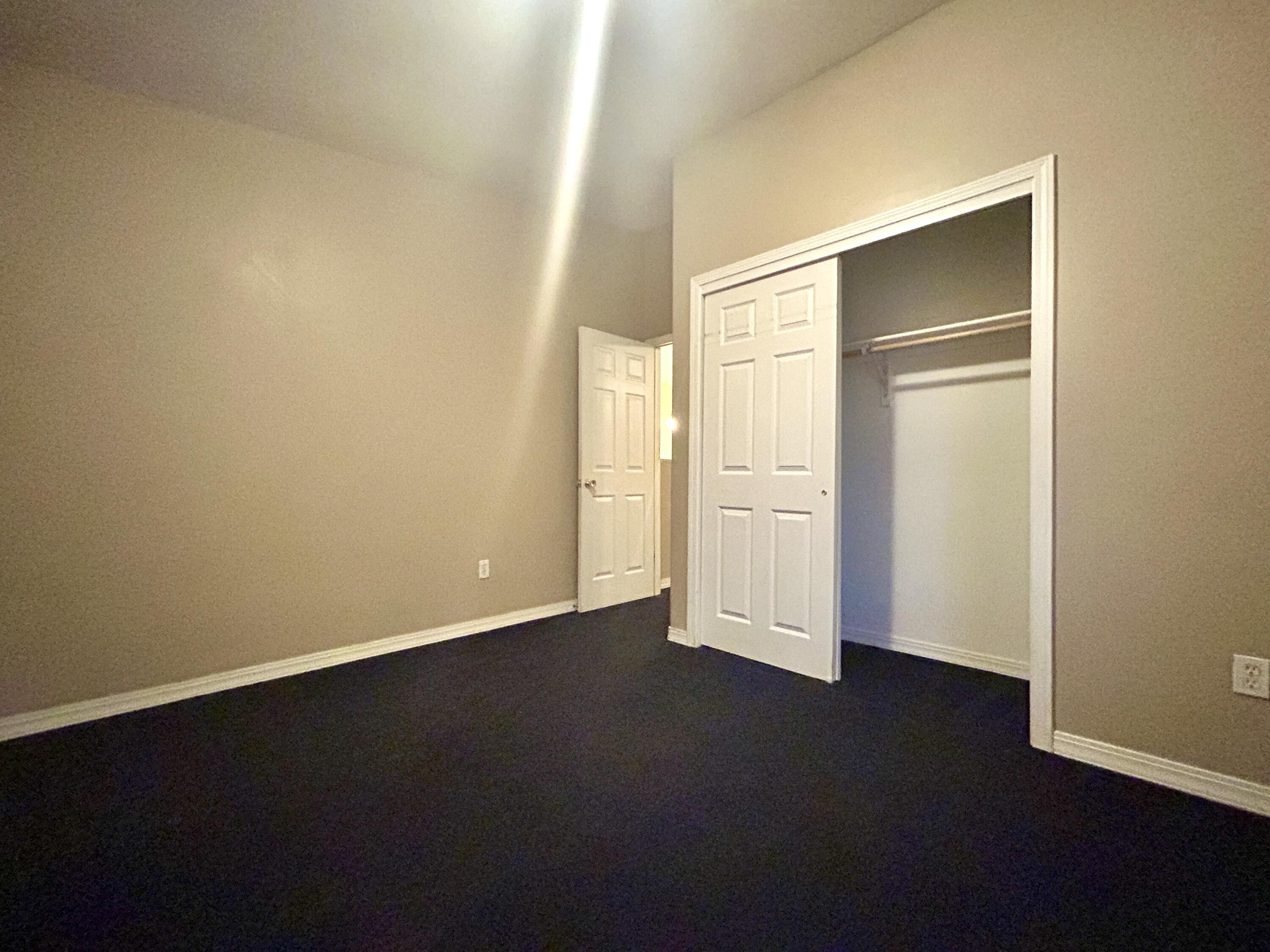 Photo 4 — 85 Hartel Place