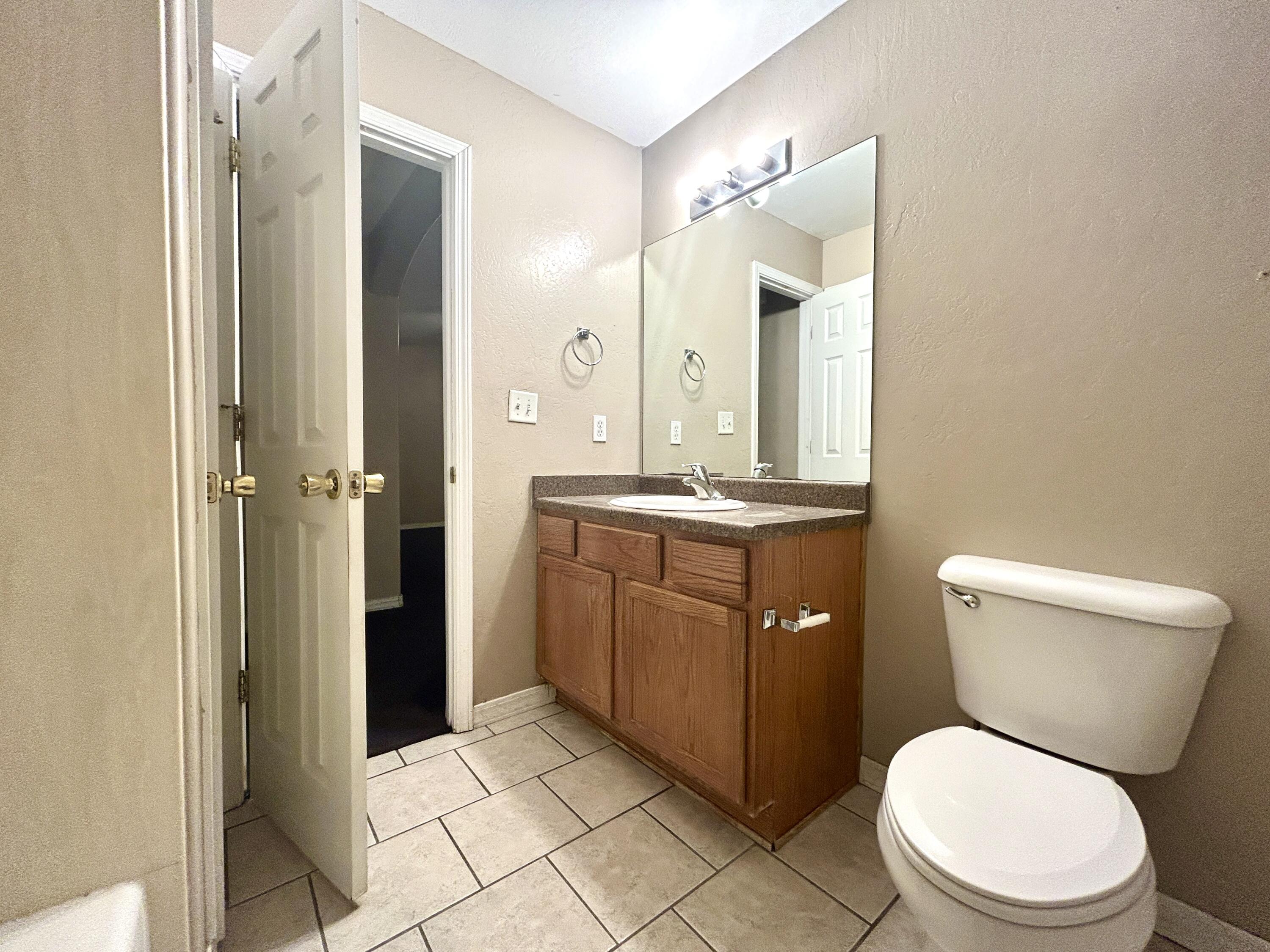Photo 6 — 85 Hartel Place