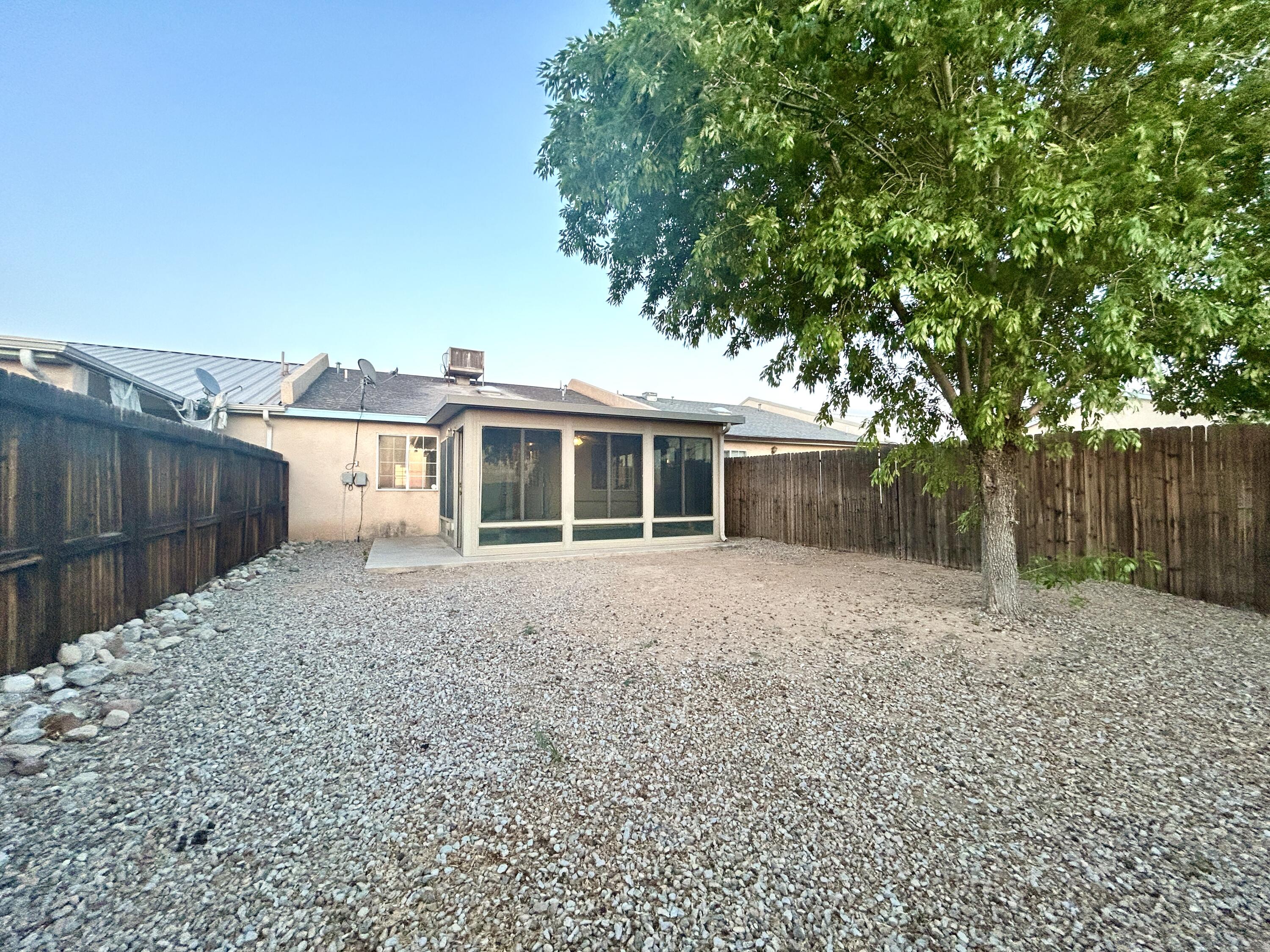Photo 9 — 85 Hartel Place