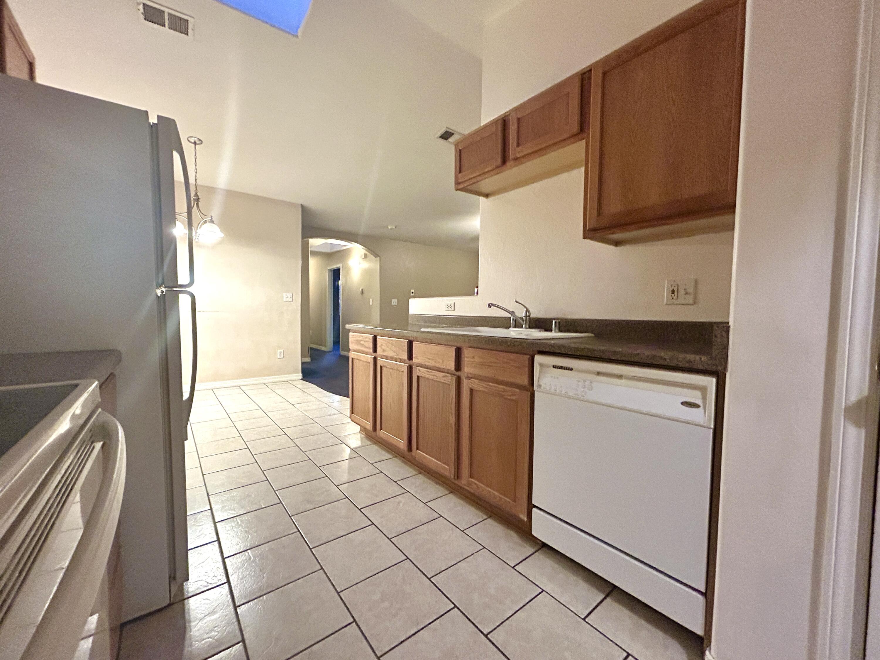 Photo 12 — 85 Hartel Place