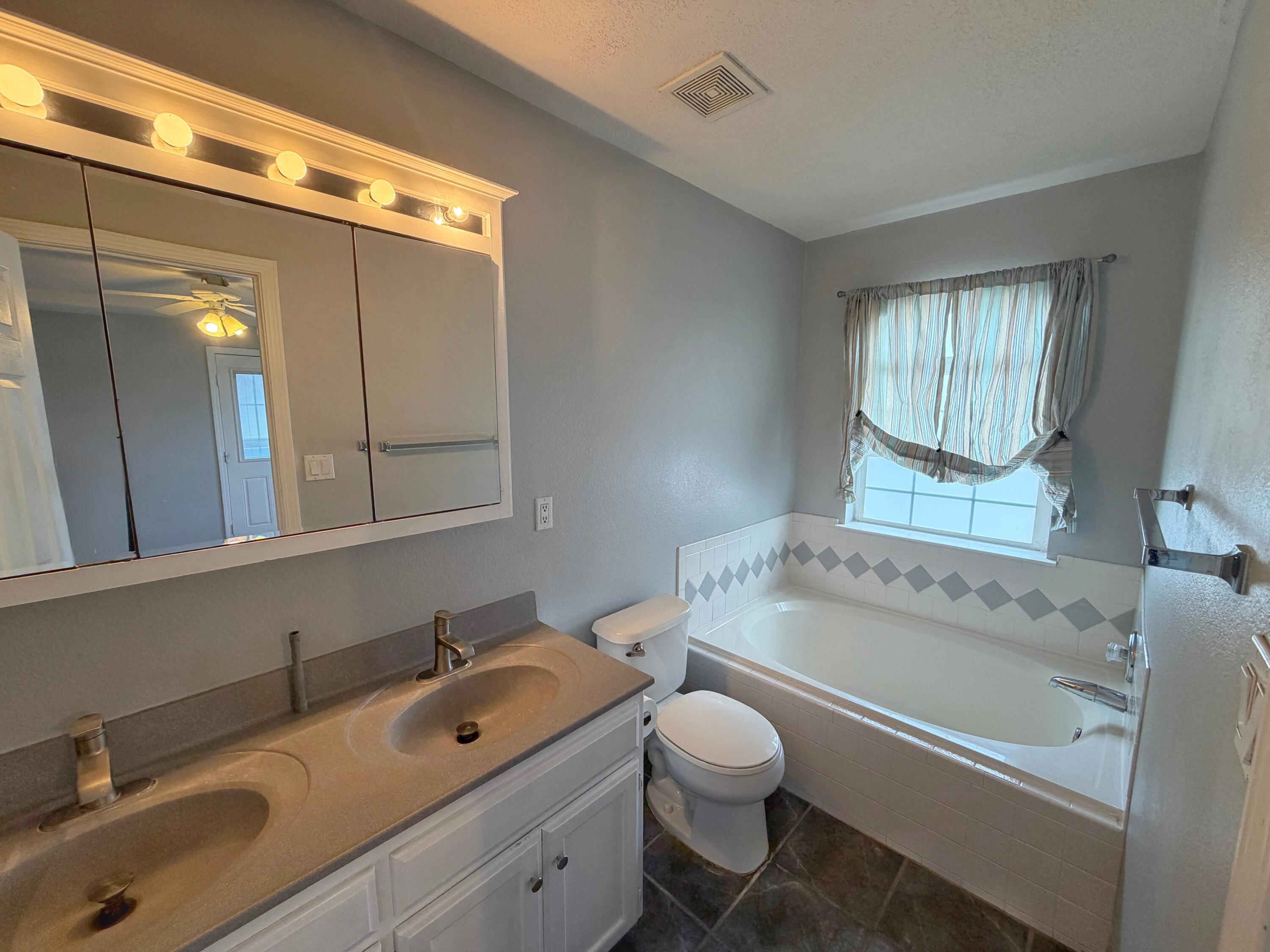 Photo 15 — 7300 Tricia Road NE