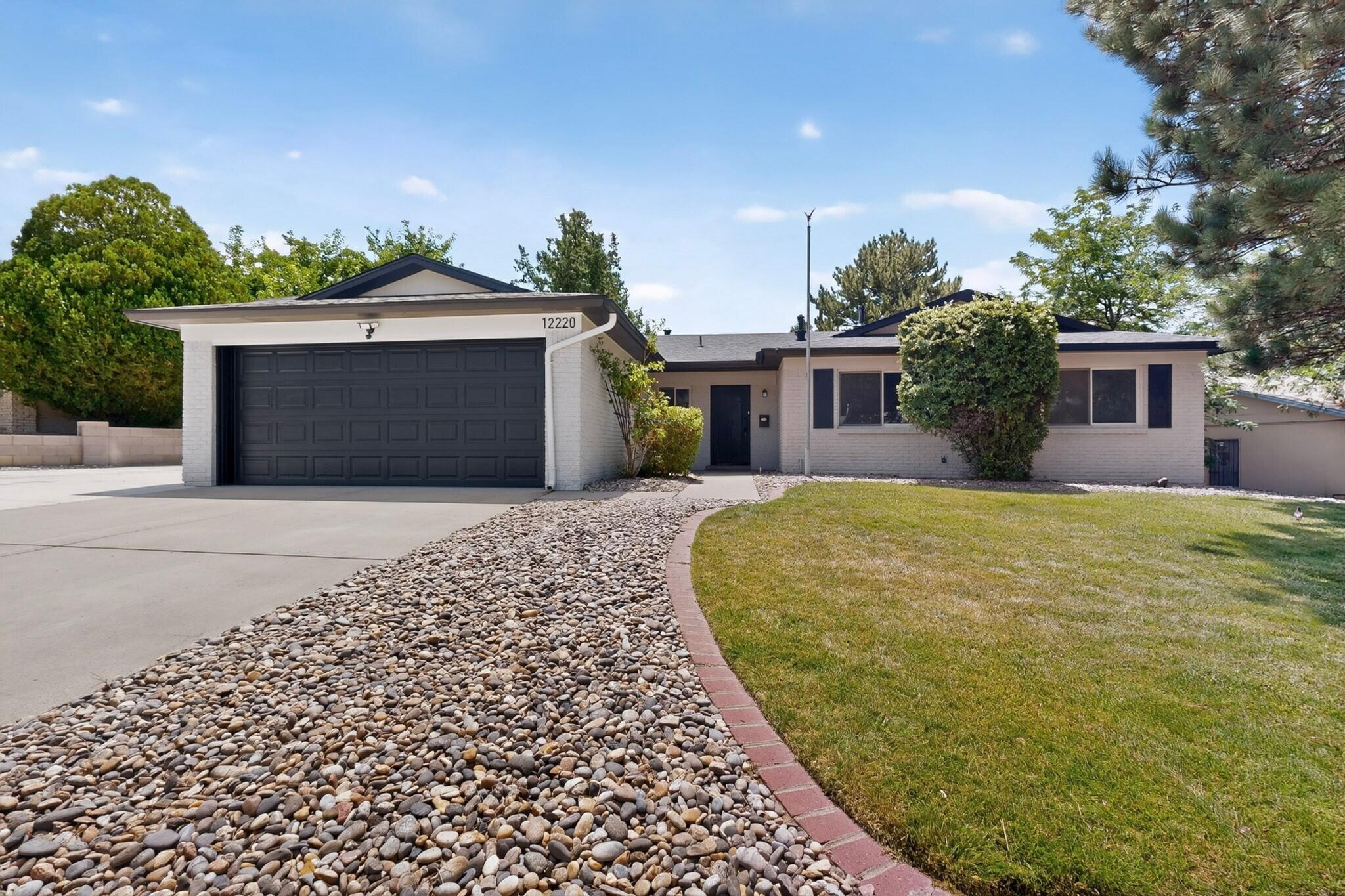 12220 Palm Springs Avenue NE, Albuquerque, NM 87111