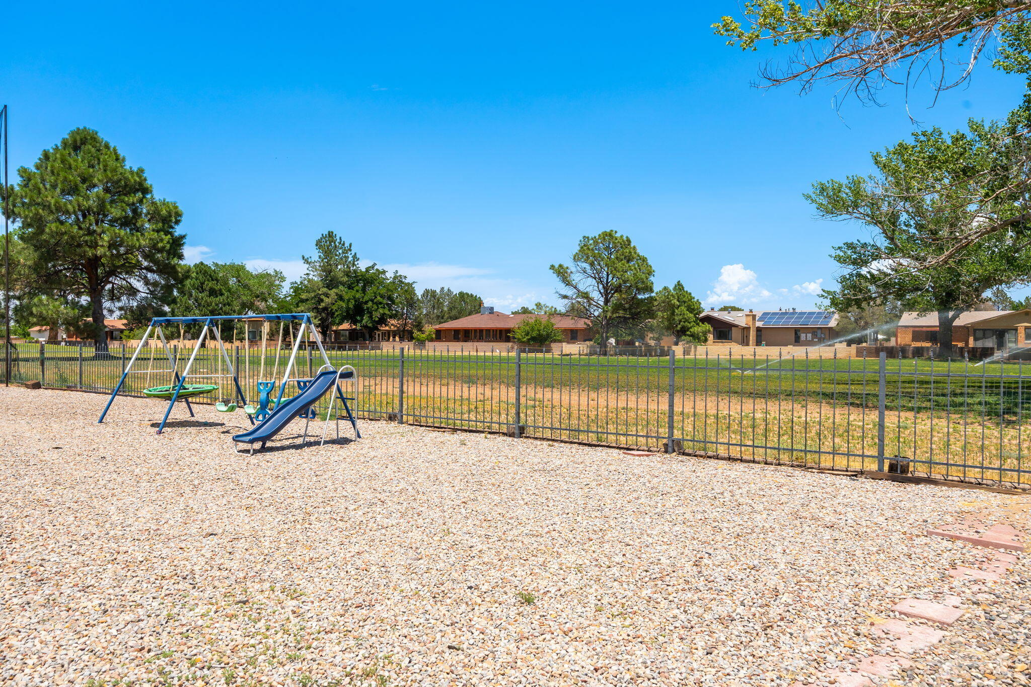 Photo 12 — 607 Willowbrook Lane