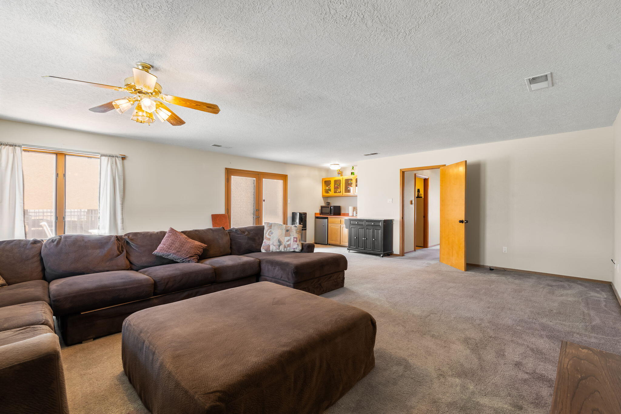 Photo 17 — 607 Willowbrook Lane