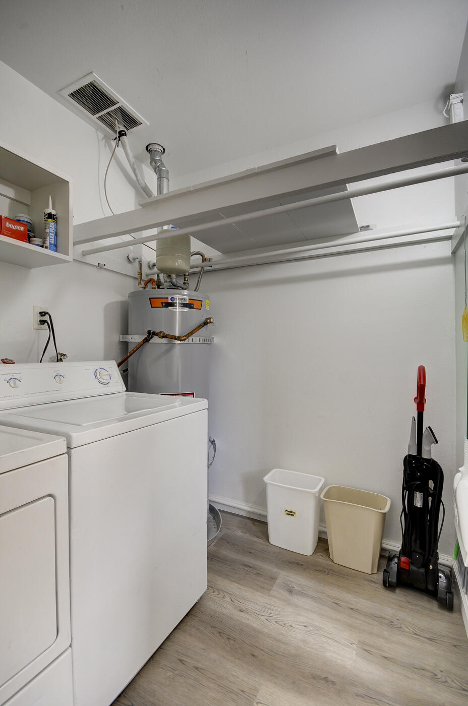 Photo 17 — 1616 Coal Avenue SE C