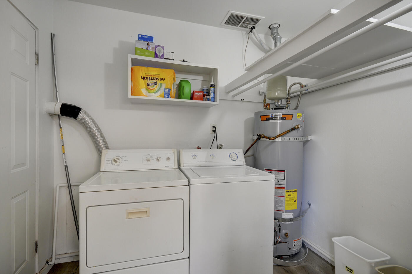 Photo 2 — 1616 Coal Avenue SE C