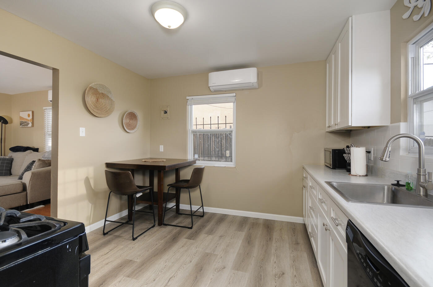 Photo 19 — 1616 Coal Avenue SE C