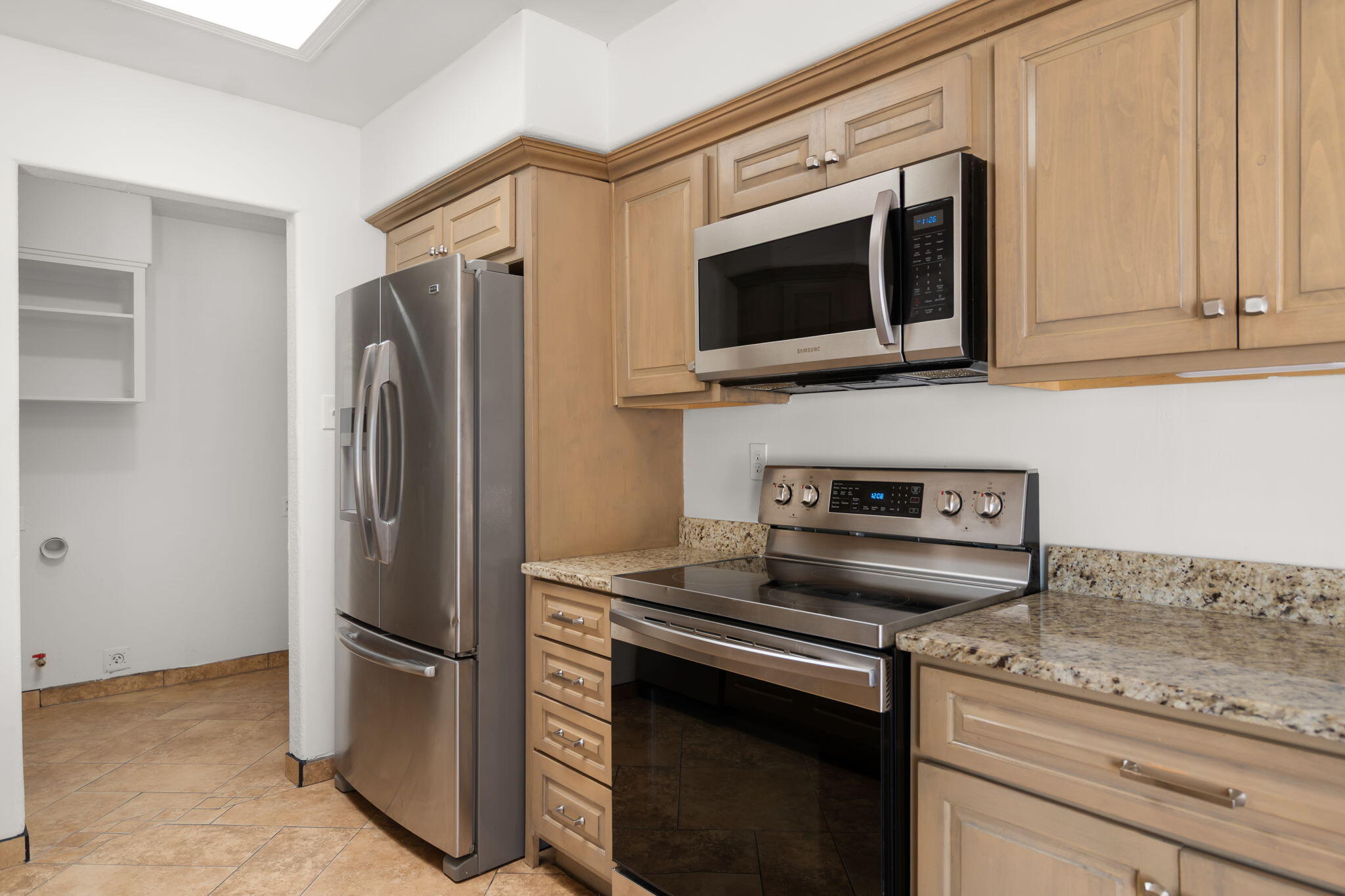 Photo 7 — 5543 Furman Avenue NW