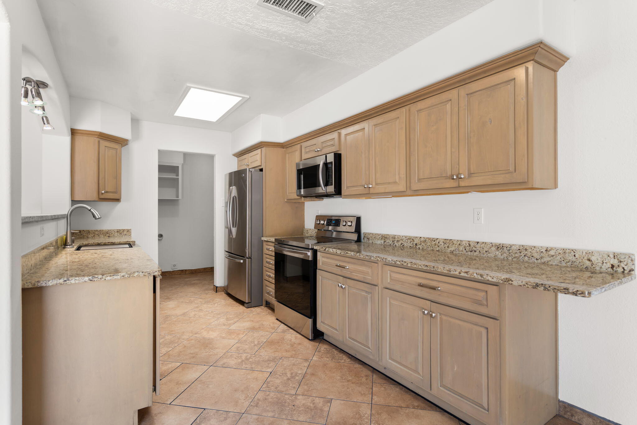 Photo 8 — 5543 Furman Avenue NW