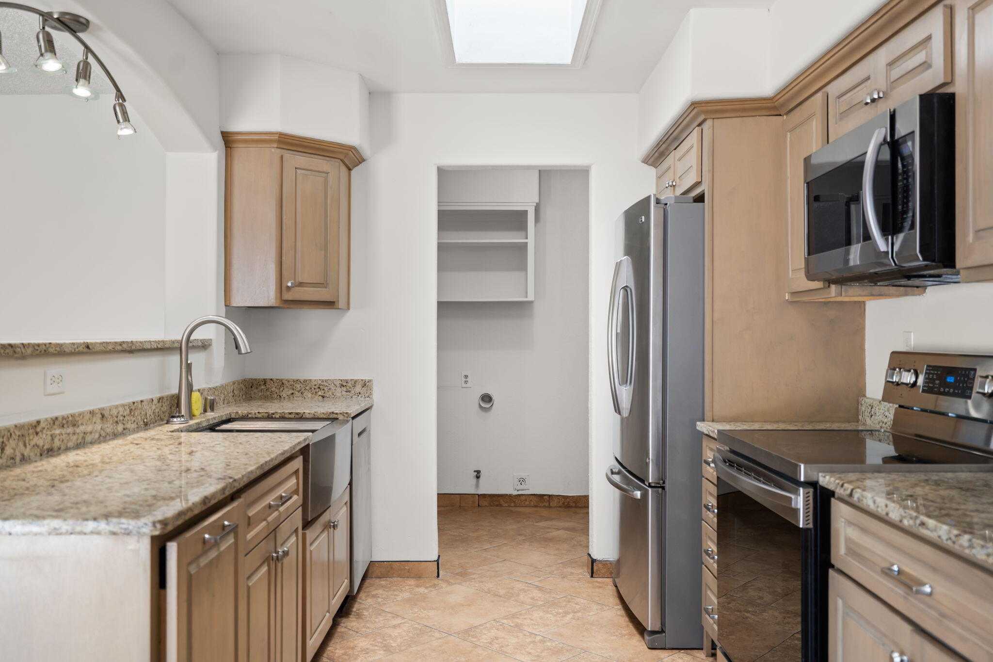 Photo 9 — 5543 Furman Avenue NW